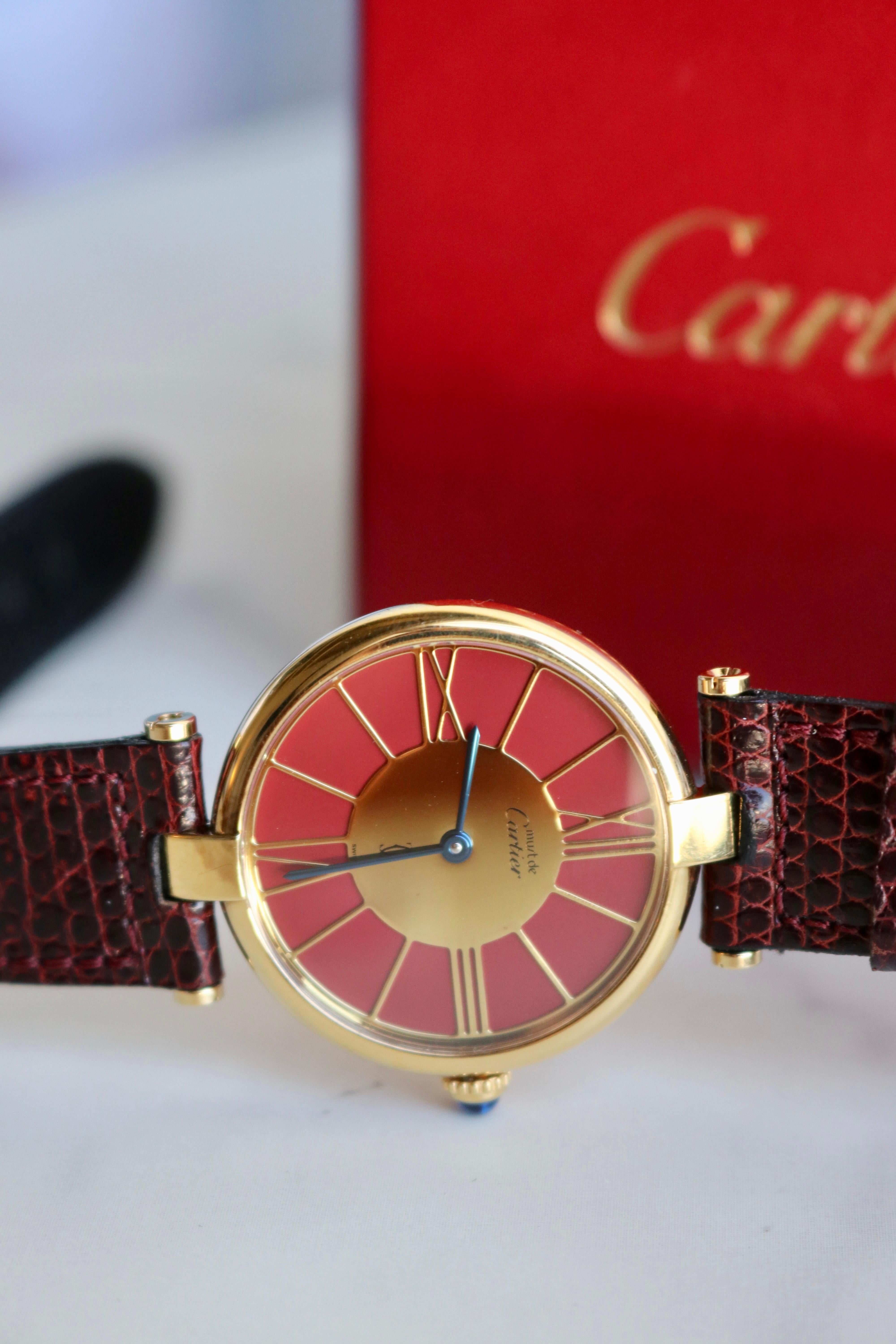 Vintage Must de Cartier 925 Silver Gold Vermeil Burgundy Wristwatch In Good Condition In Beverly Hills, CA