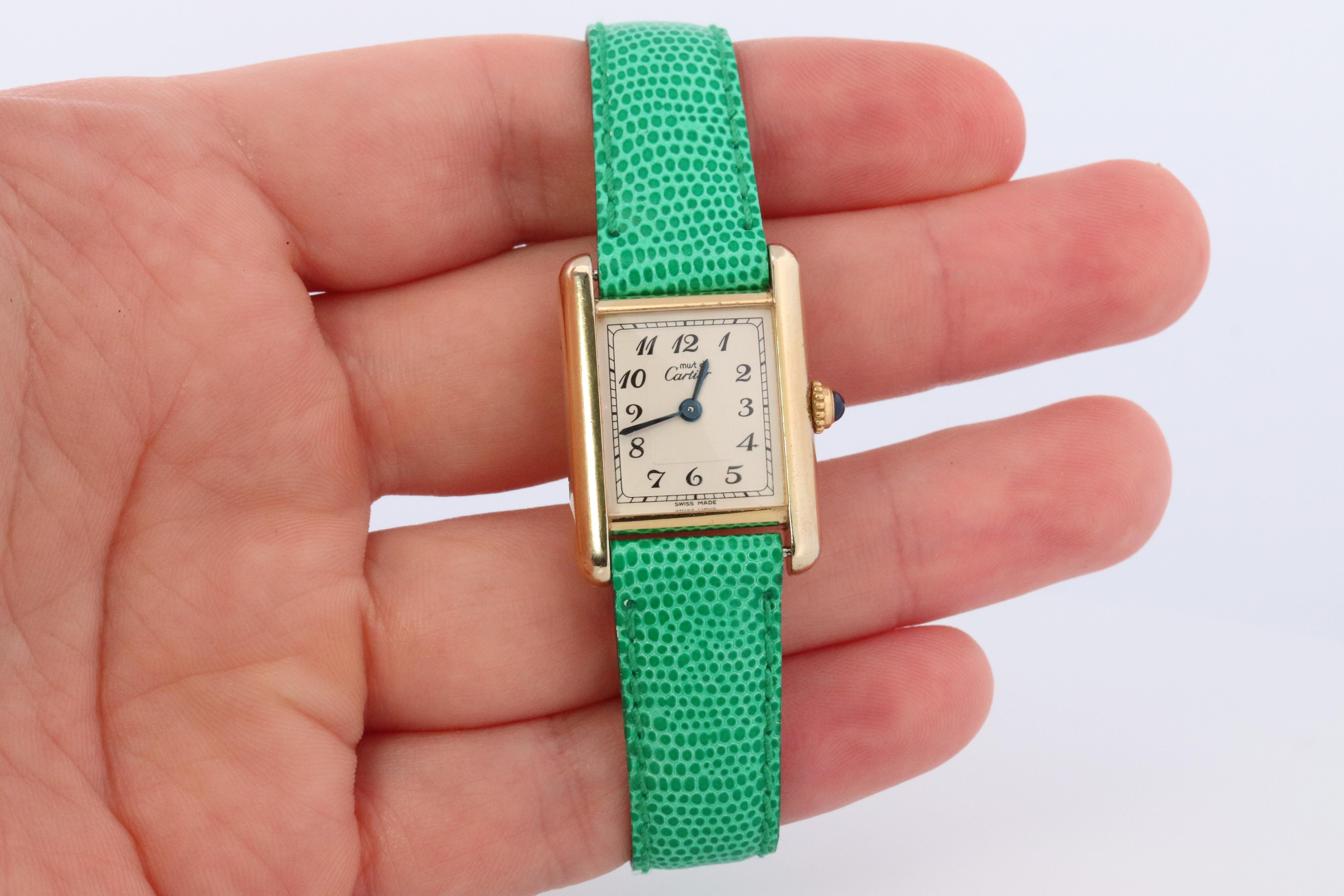 Montre vintage Must de Cartier Tank 1613. Vermeil ARGENT 925 Petit réservoir 3