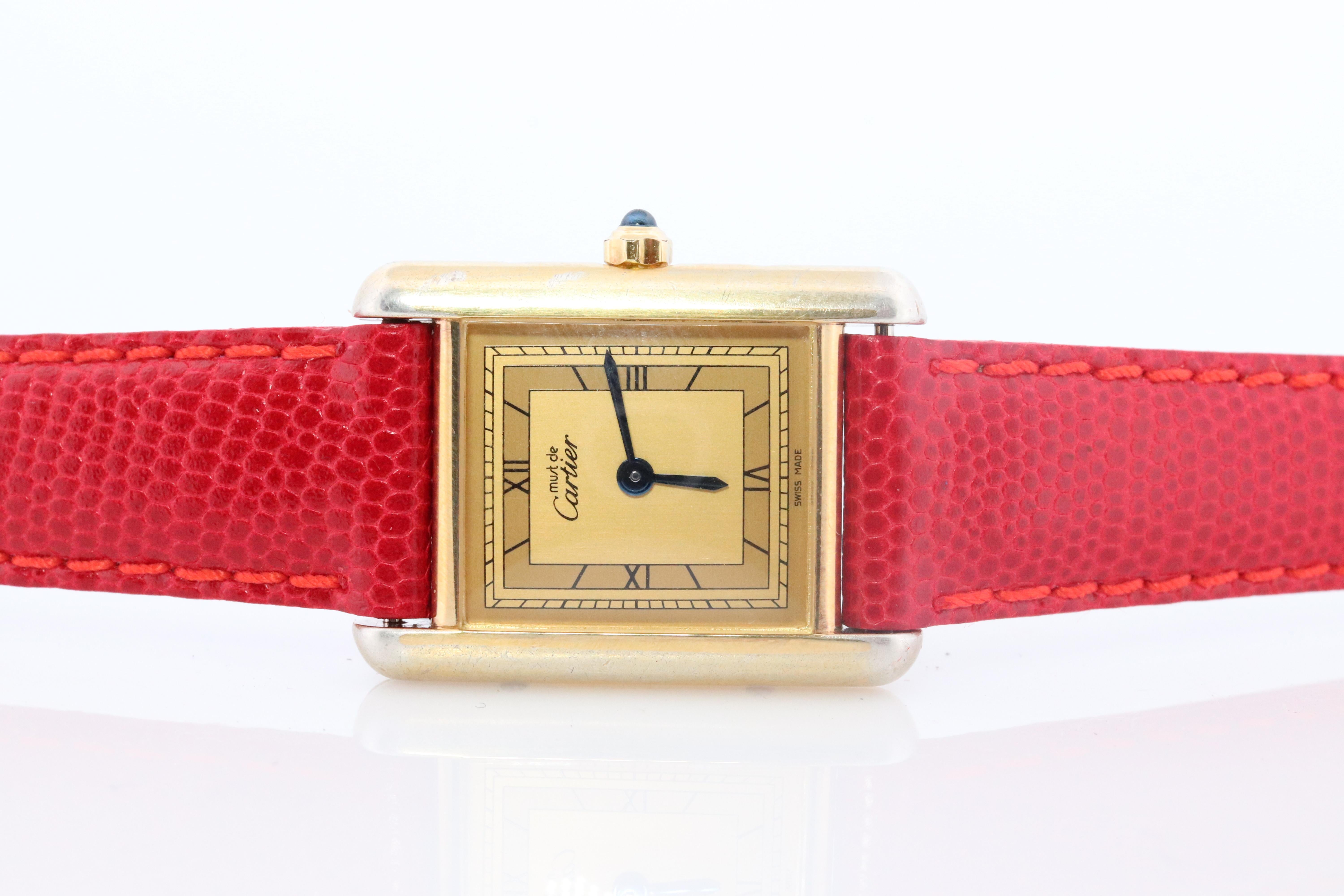 Montre vintage Must de Cartier Tank à cadran doré. Vermeil ARGENT Petit réservoir en vente 1