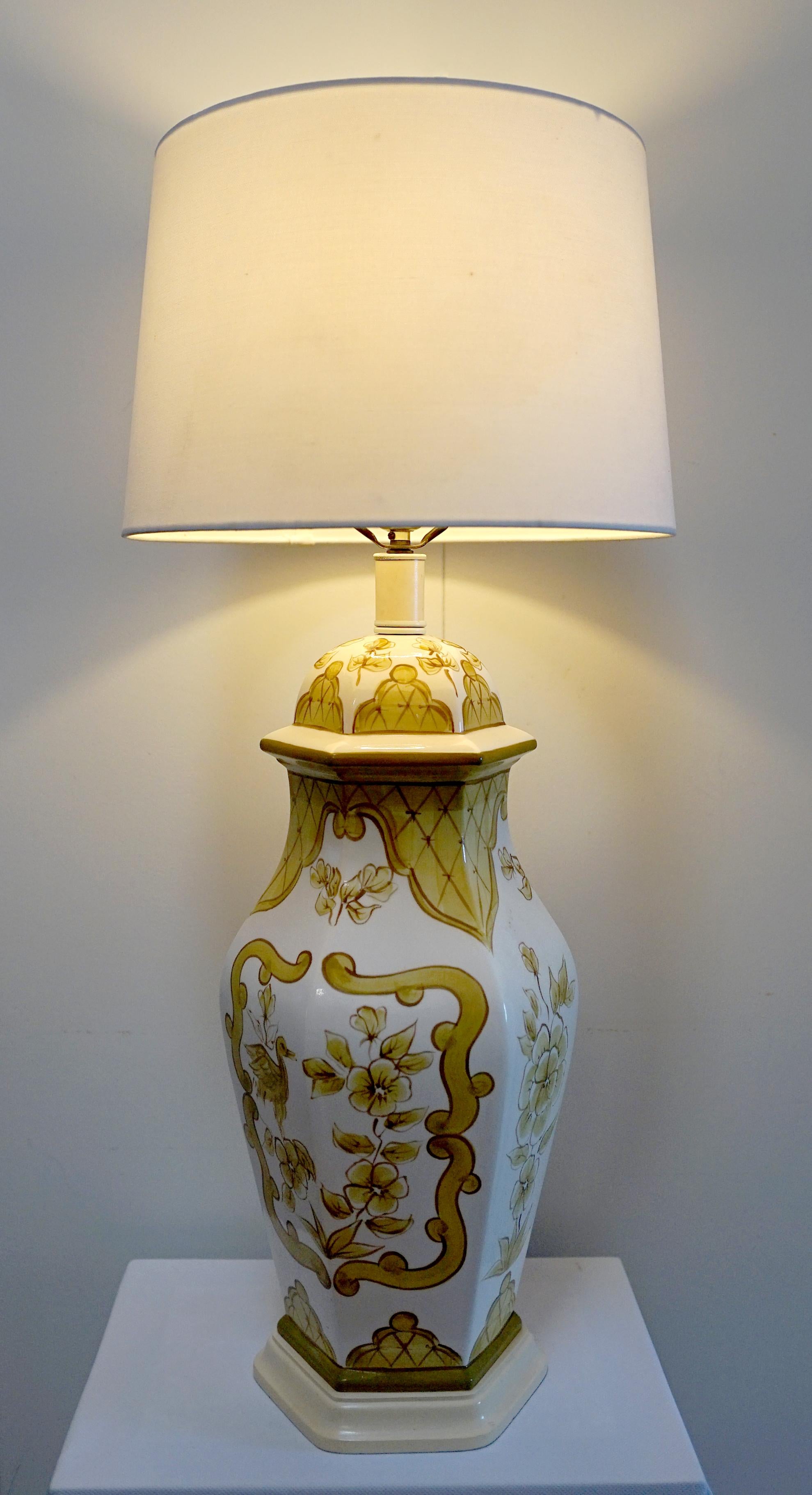 Hand-Painted Vintage Muted Gold and White Hand Painted Hexagonal Shaped Table Lamp For Sale