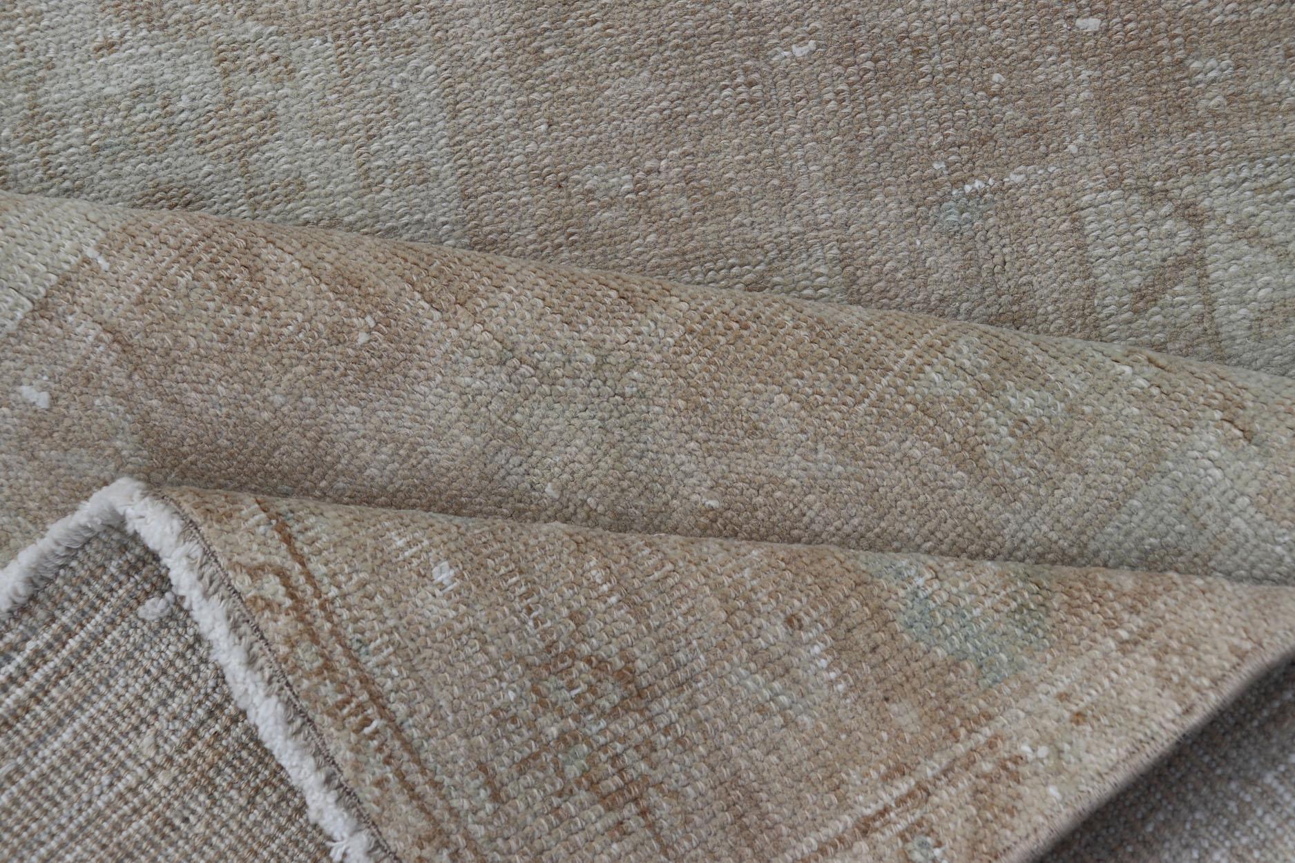 Runner persiano vintage con medaglioni in marrone, marrone scuro, marrone scuro, marrone scuro. in vendita 2