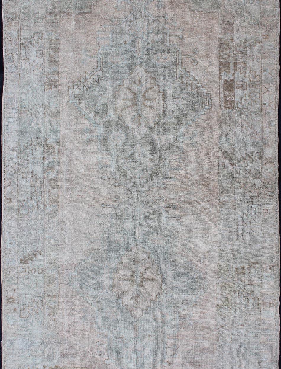 Vintage Muted Turkish Oushak Rug with Medallion in Soft Muted Colors In Good Condition In Atlanta, GA