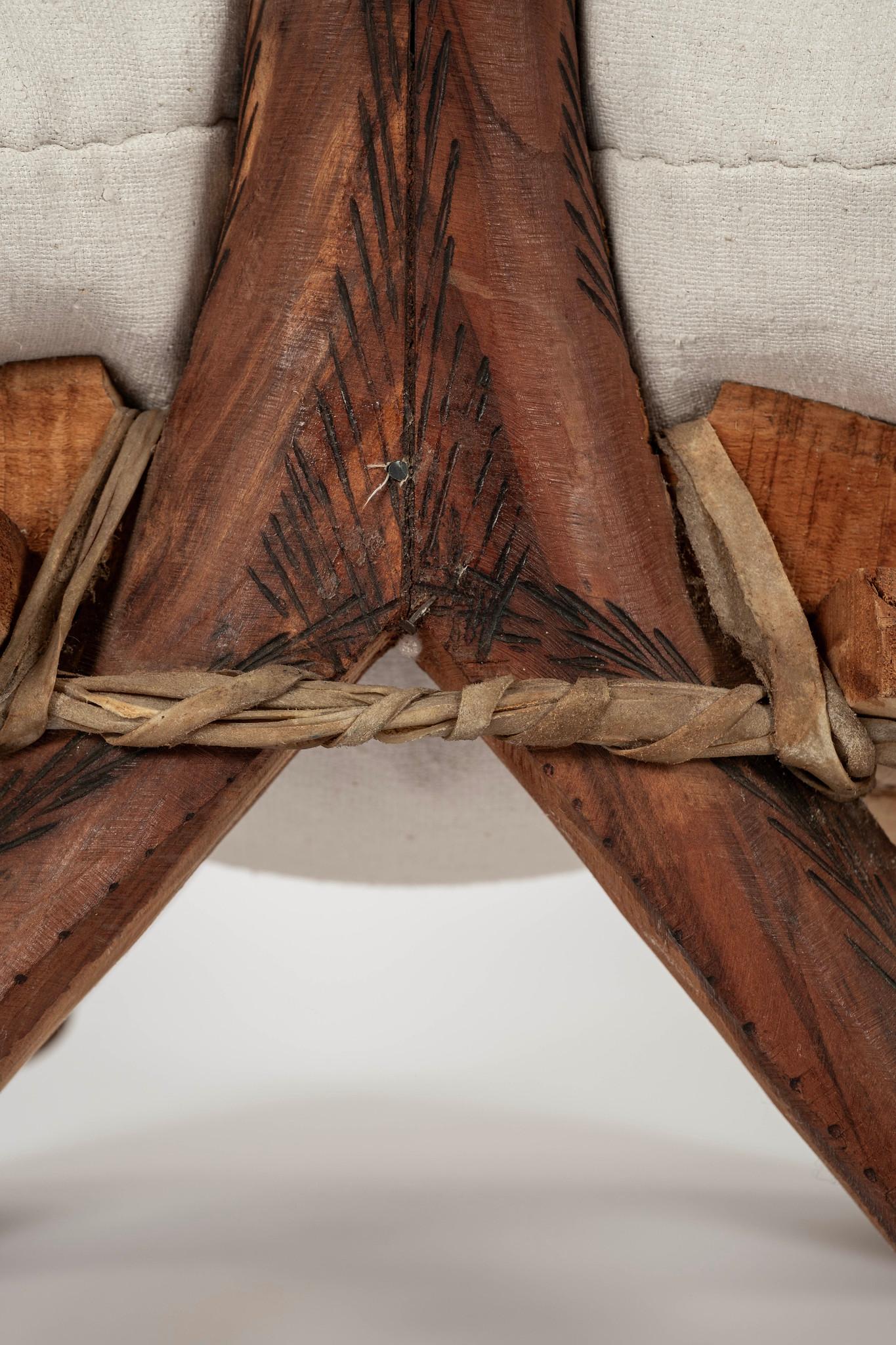 Vintage N. Afican Middle East Camel Saddle Stool en vente 2
