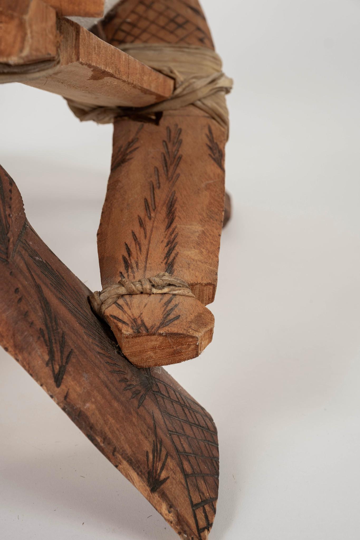 Vintage N. Afican Middle East Camel Saddle Stool en vente 3