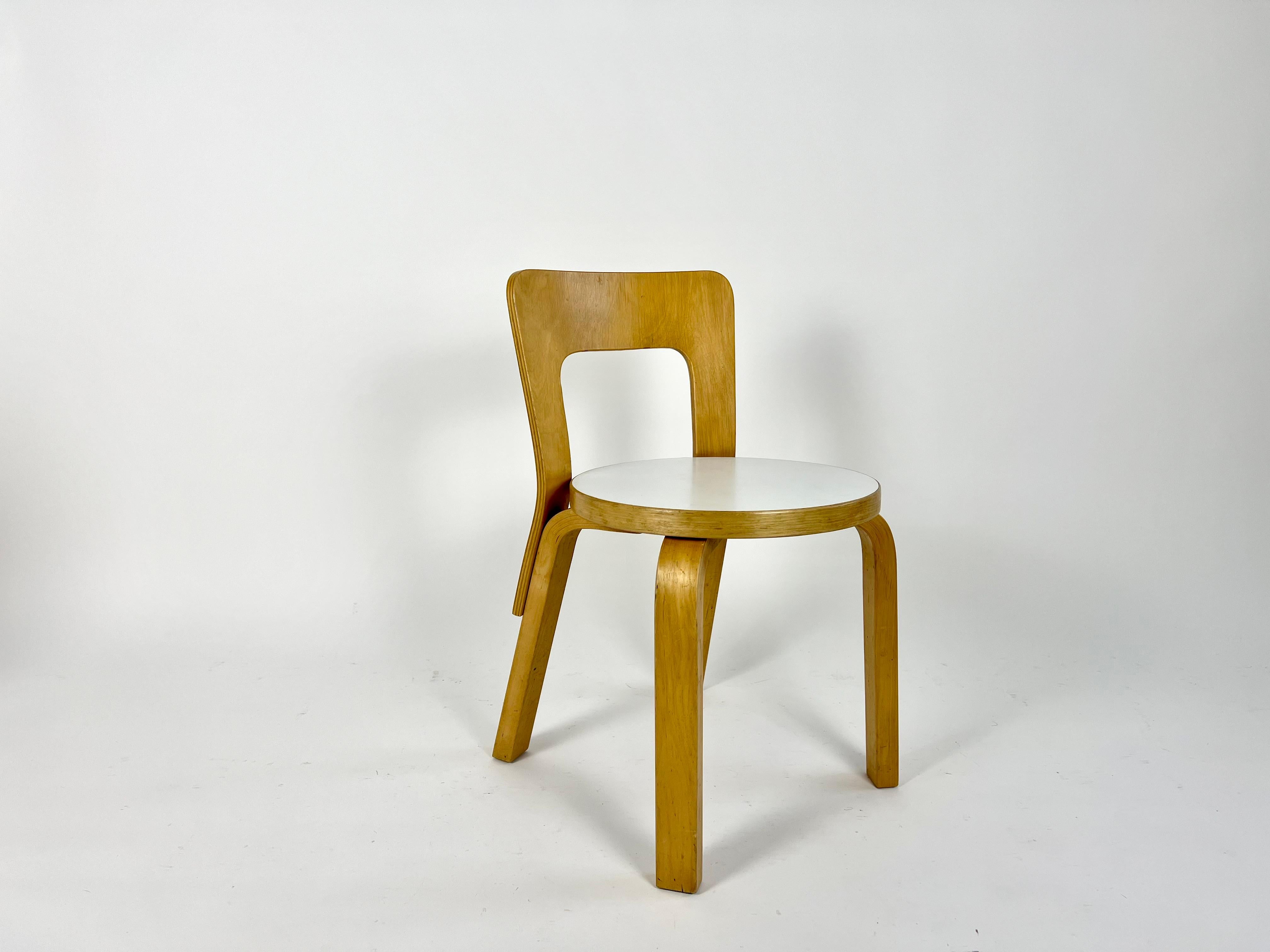 Laminate Vintage N65 children's chairs by Alvar Aalto for Artek, Finland 1960-70 For Sale
