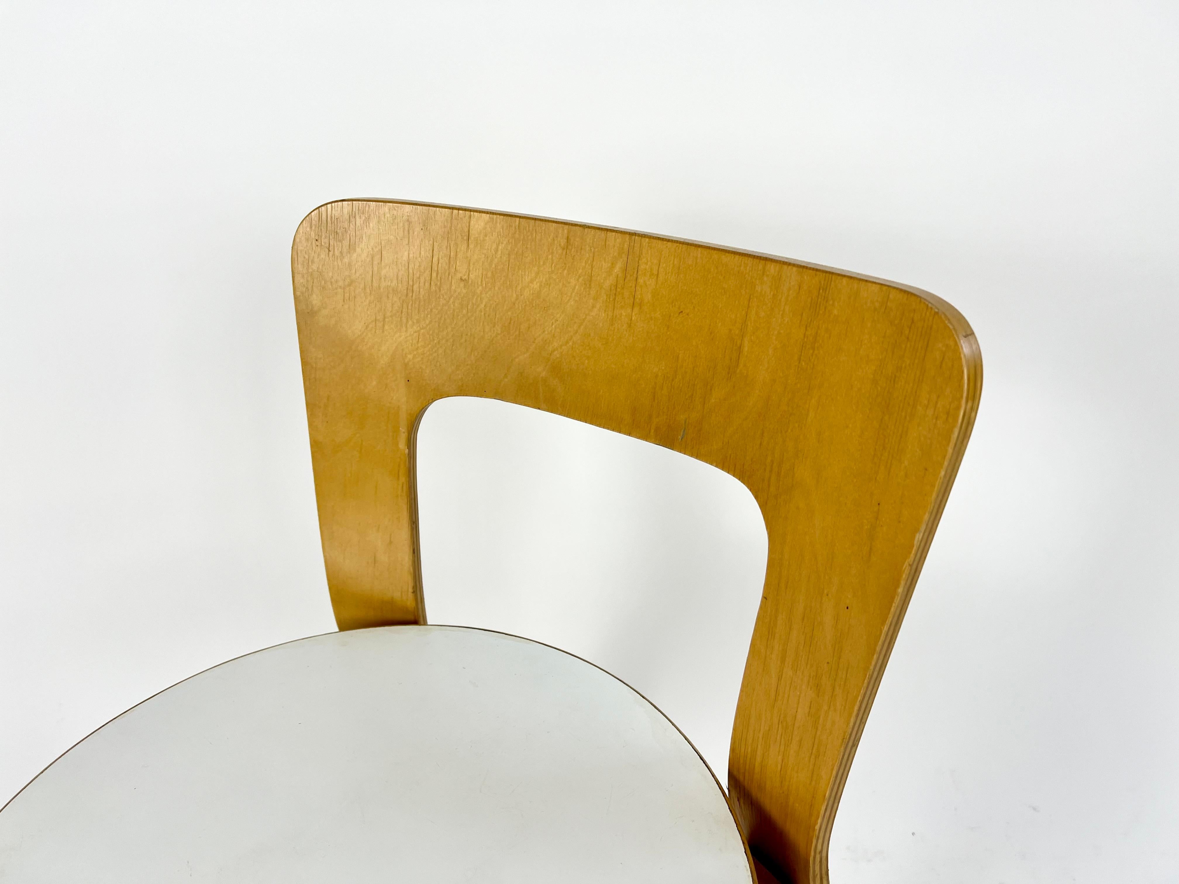 Vintage N65 children's chairs by Alvar Aalto for Artek, Finland 1960-70 For Sale 3