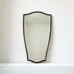 Vintage N.7 Freiform abgeschrägter Spiegel mit Bronze Patina Messingrahmen