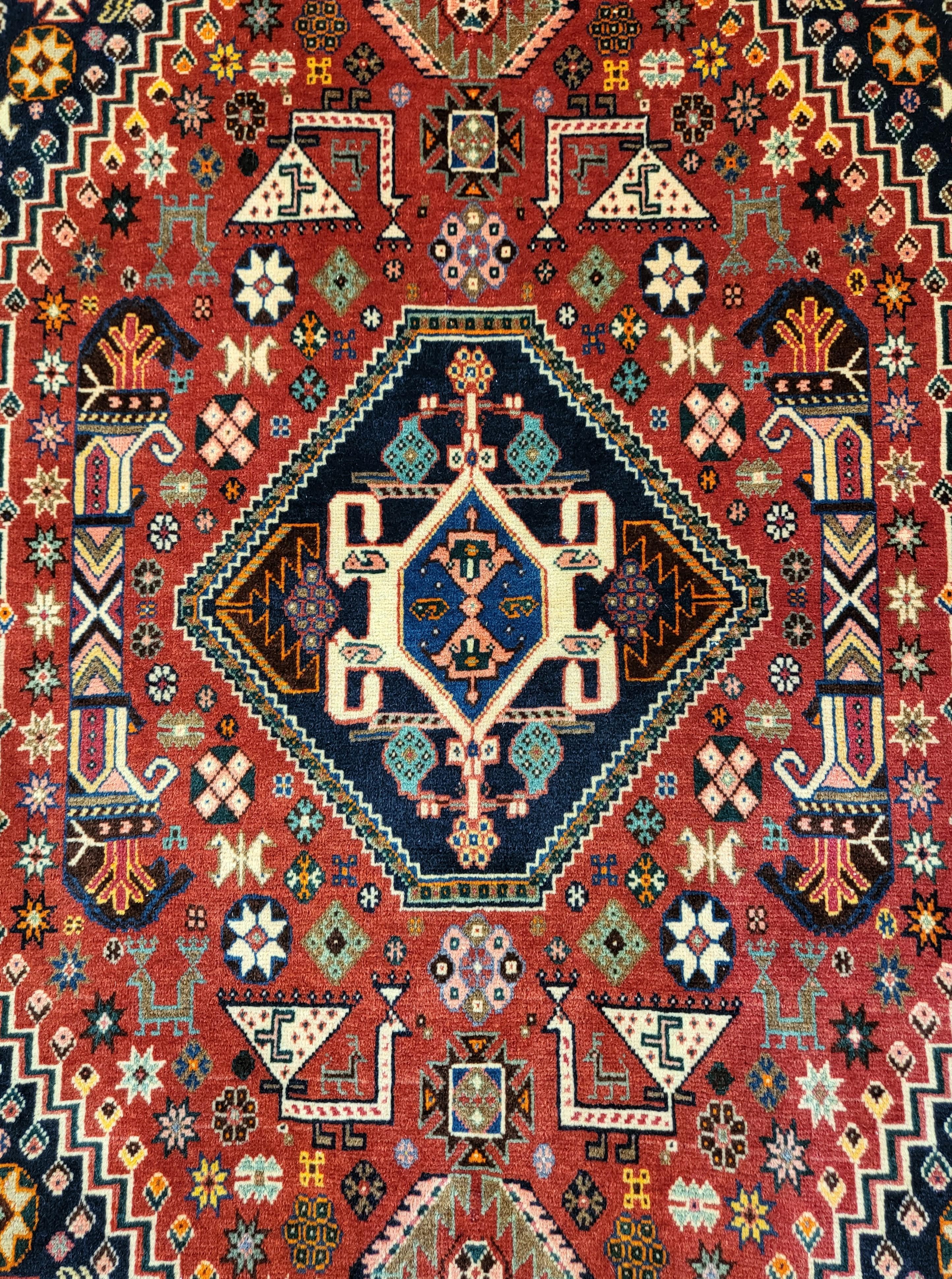 Unglaublich feiner persischer Nafar-Teppich aus den 1960er Jahren

2' 6