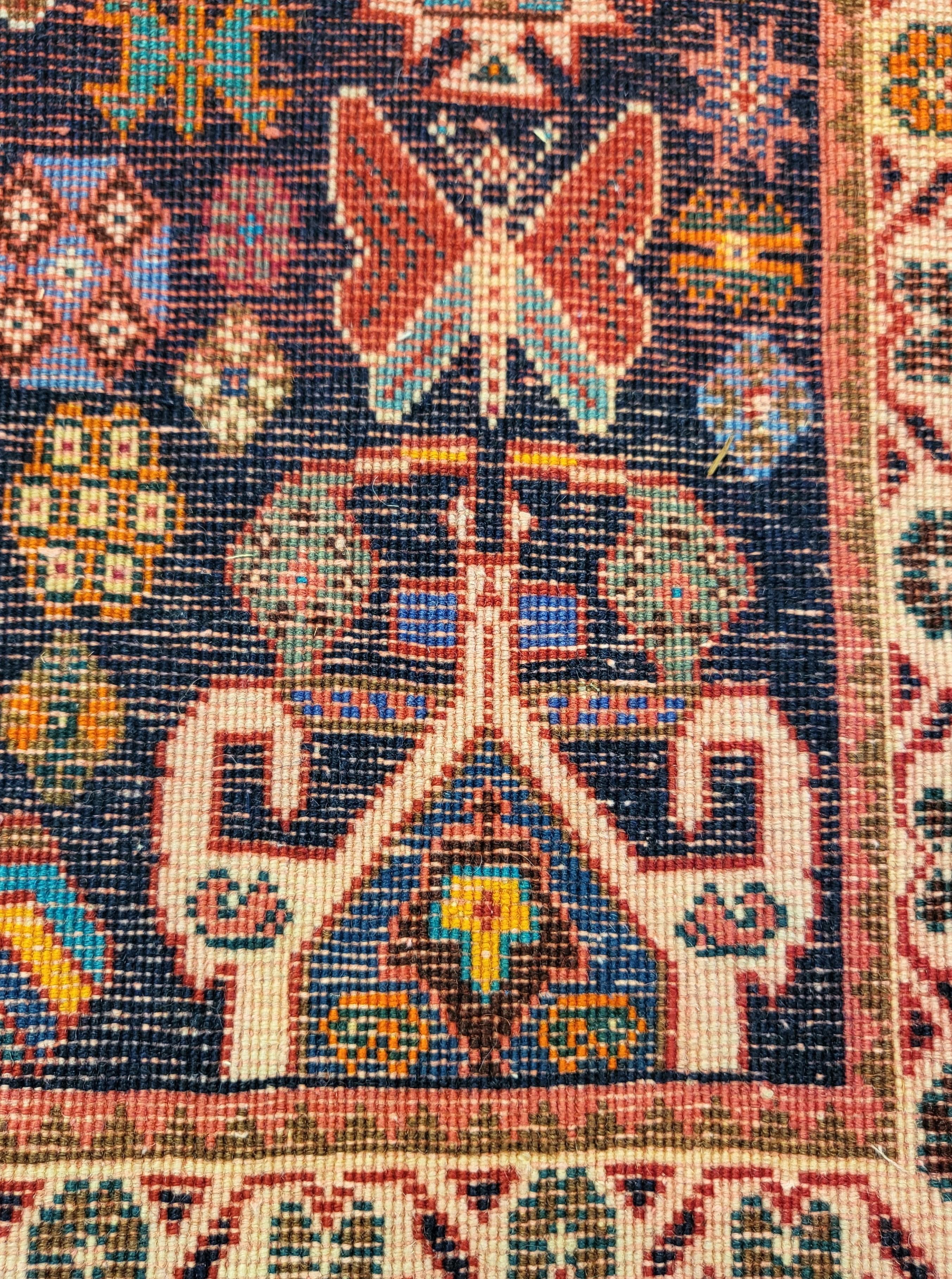 Vintage Nafar / Qashqai, Nomadic Persischer Teppich - 100% Kork (Lammfellwolle) (Stammeskunst) im Angebot