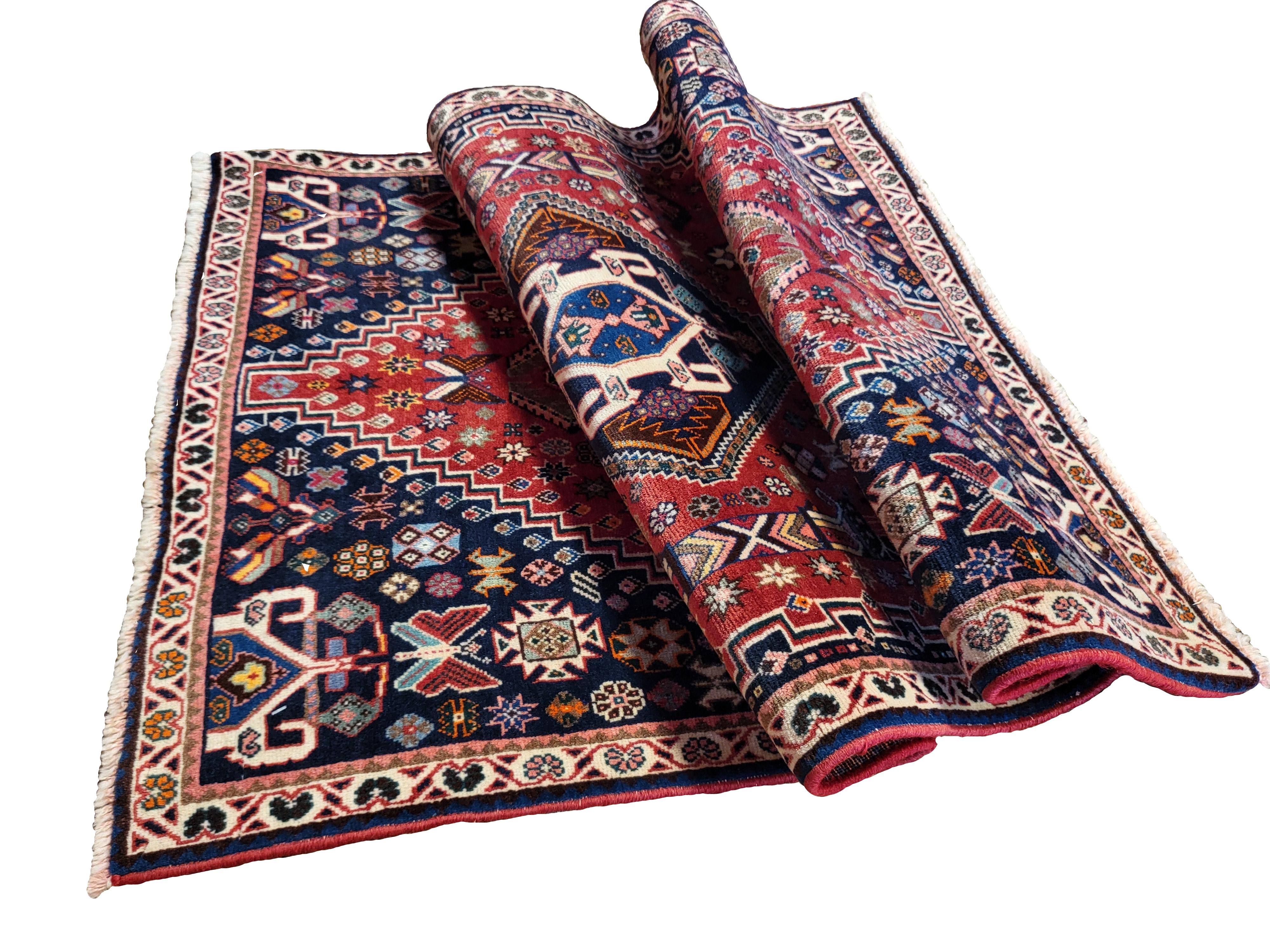 20th Century Vintage Nafar / Qashqai, Nomadic Persian Rug - 100% Kork (Lambs Wool) For Sale