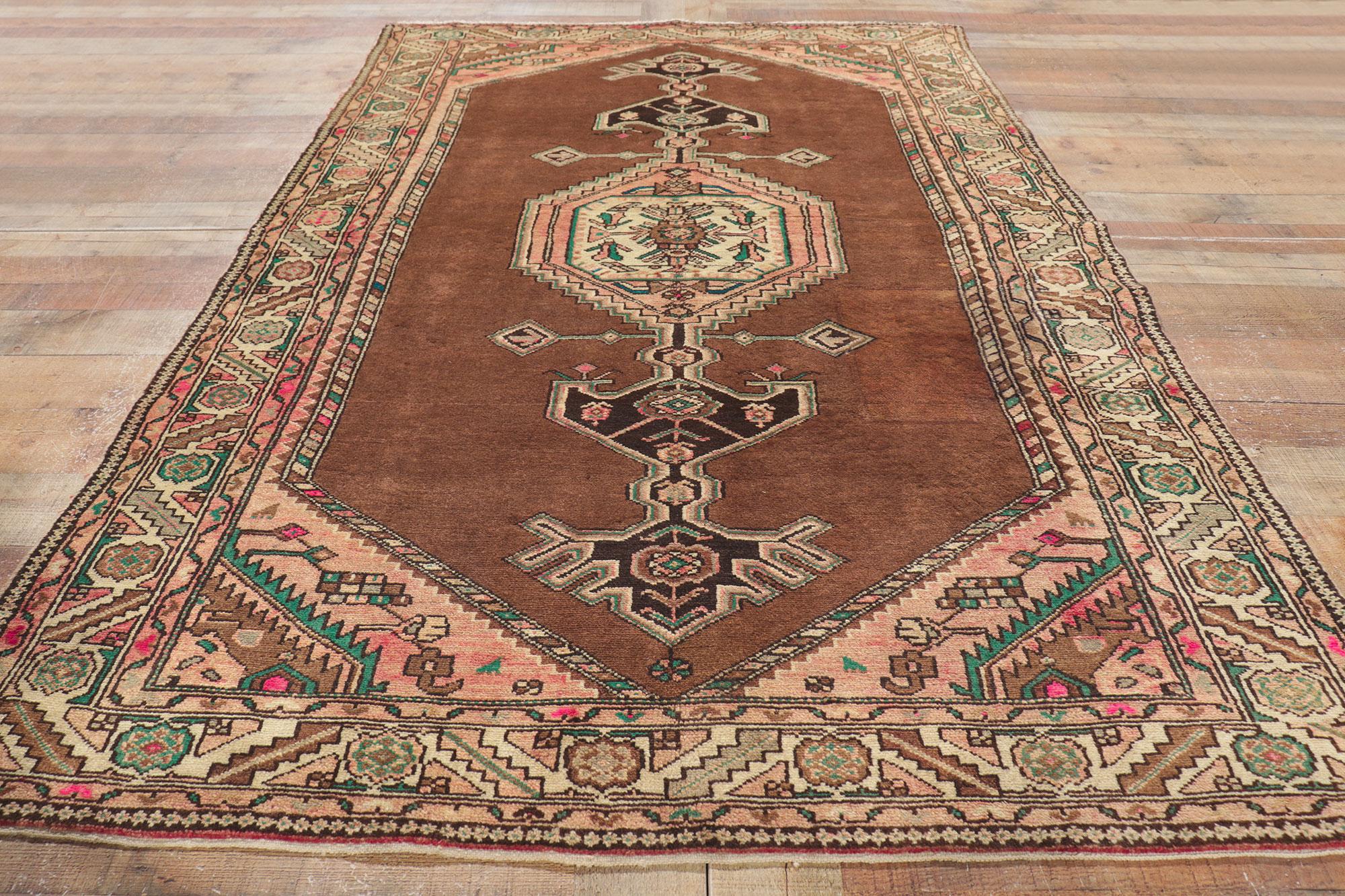 Persischer Nahavand-Hamadan-Teppich aus den 1940er Jahren mit Tribal-Stil im Angebot 1