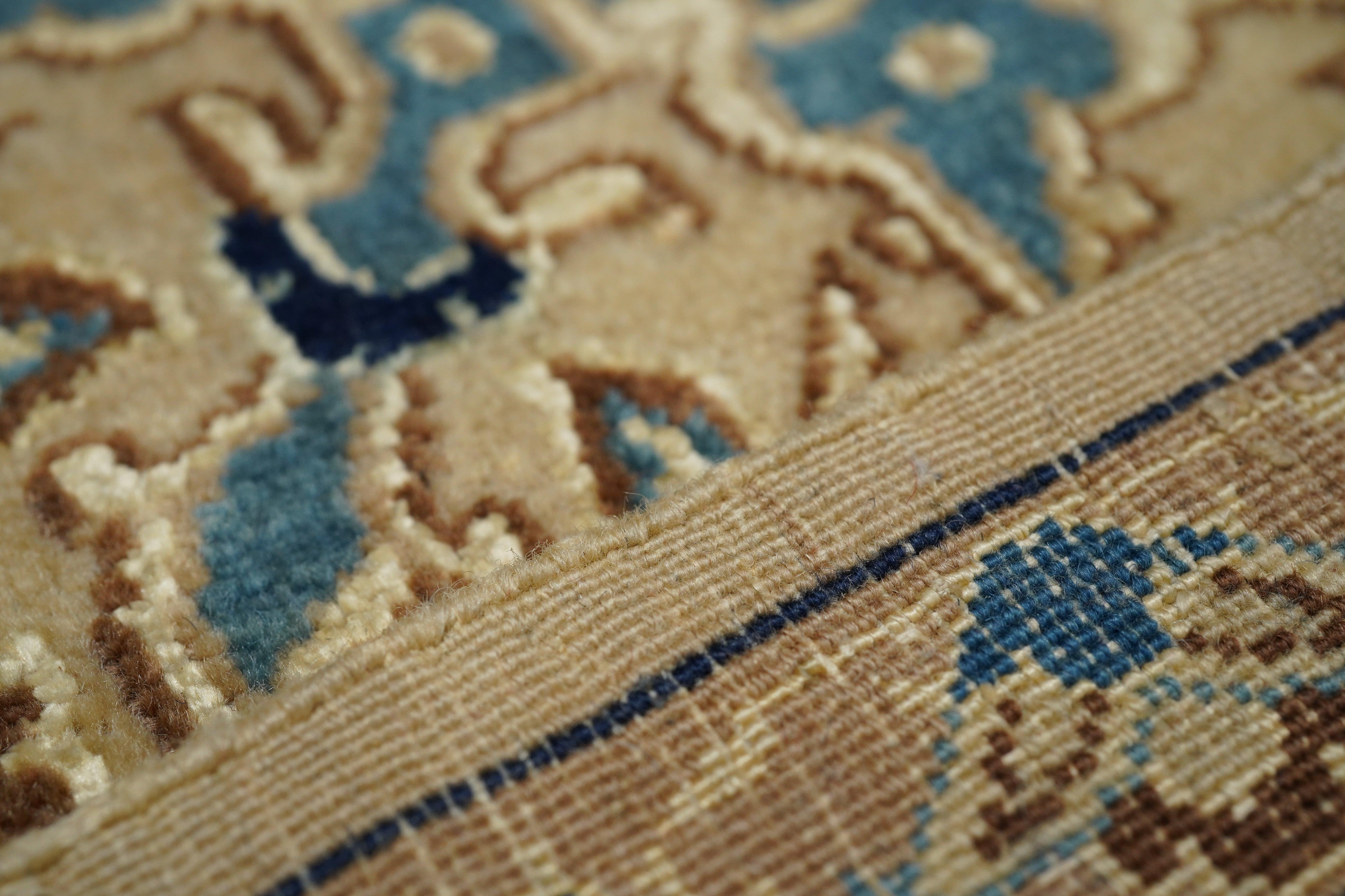 Vintage Nain Rug 4'5'' x 7'4'' For Sale 4