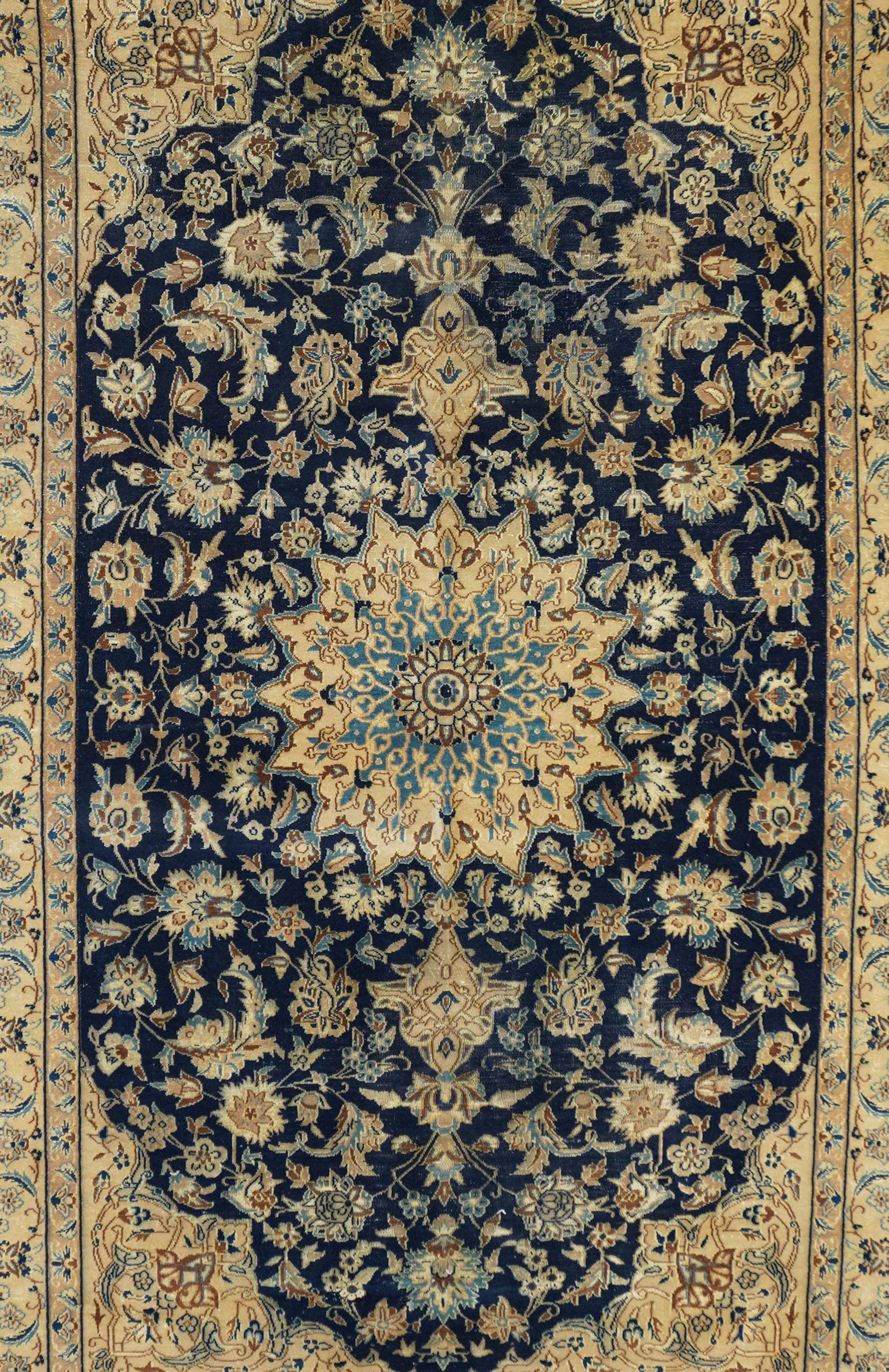 Persian Vintage Nain Rug 4'5'' x 7'4'' For Sale