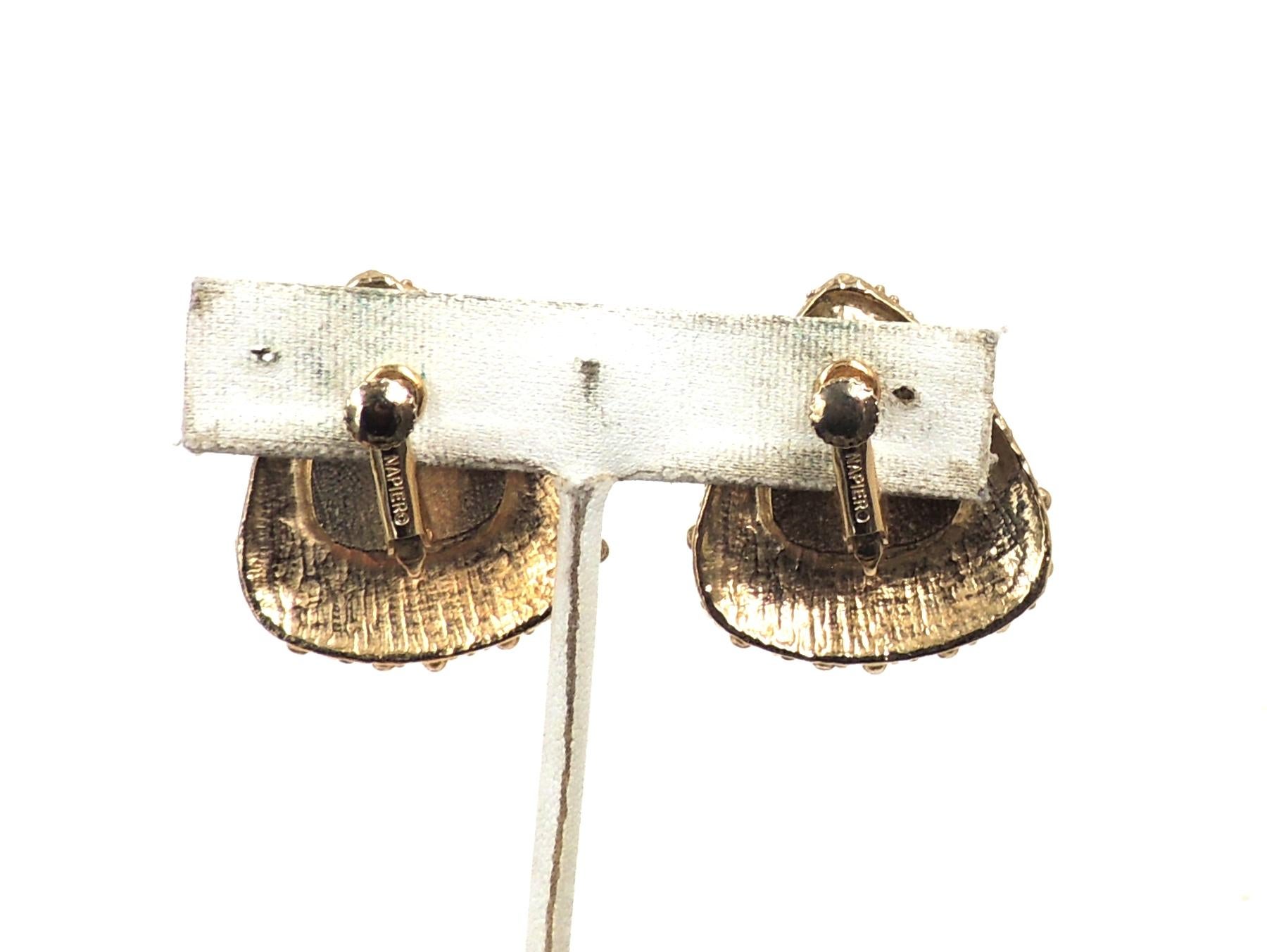 Vintage Napier Ad Piece Modernist Goldtone & Black Resin Clip Earrings For Sale 1