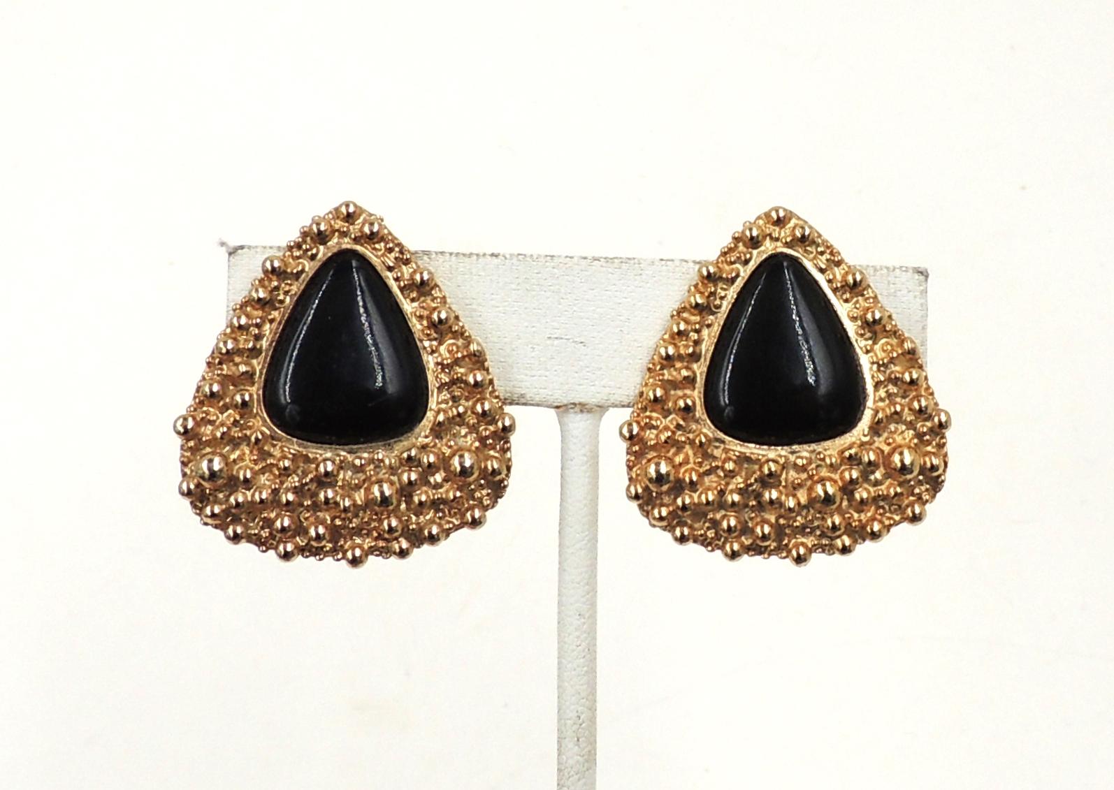 Vintage Napier Ad Piece Modernist Goldtone & Black Resin Clip Earrings For Sale 4