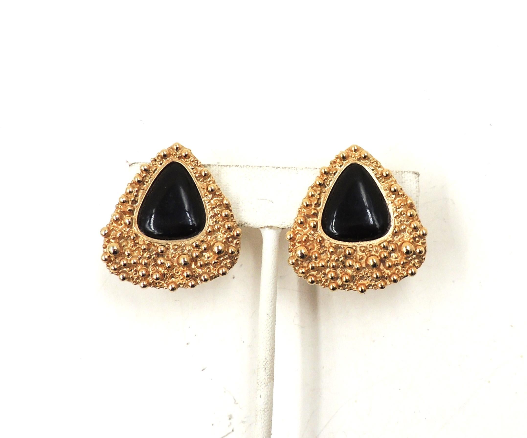 Vintage Napier Ad Piece Modernist Goldtone & Black Resin Clip Earrings For Sale 5