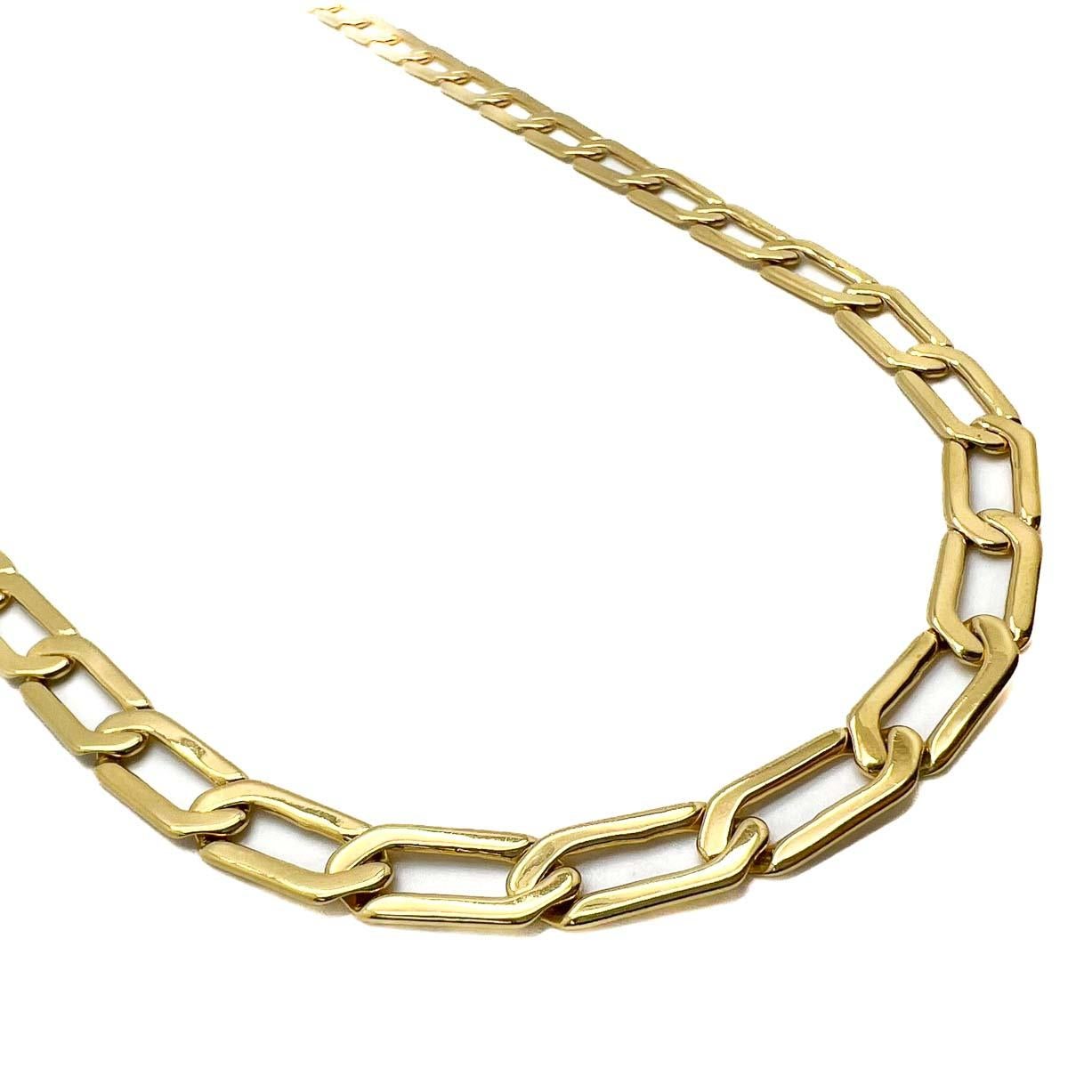 A totally timeless Vintage Napier Elongated Link Necklace. Long lustrous links prove the perfect accessory for every look.

American costume jewellery company Napier founded in the 1880s were revered for fashion forward jewels. Adorning some of the