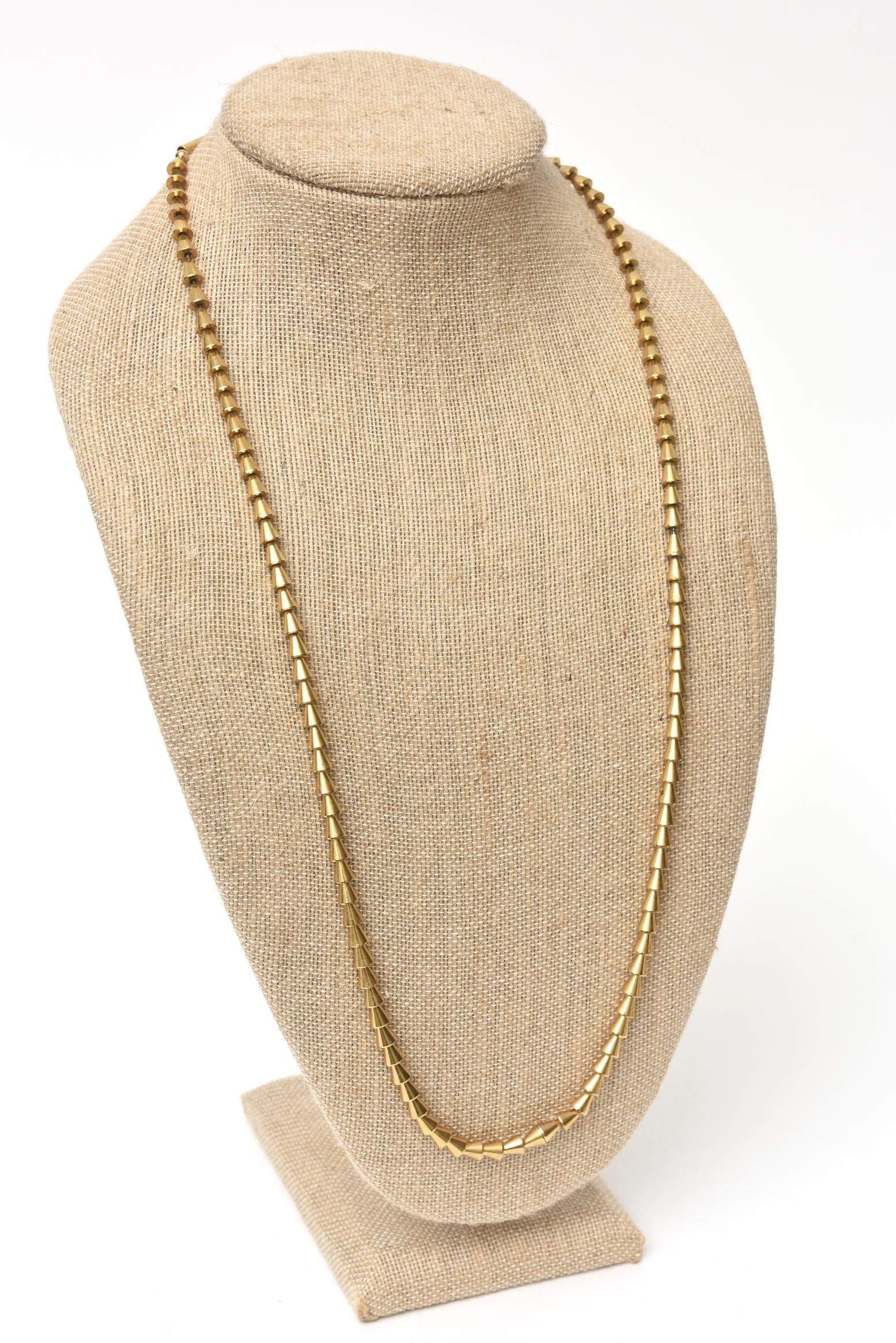 Collana geometrica reticolata placcata oro Napier d'epoca in vendita 3