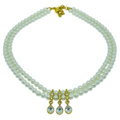 Vintage NAPIER gold tone faux pearls rhinestones designer beaded necklace