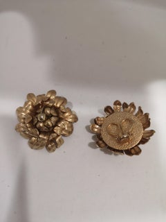 Vintage Napier gold tone flower clip on earrings