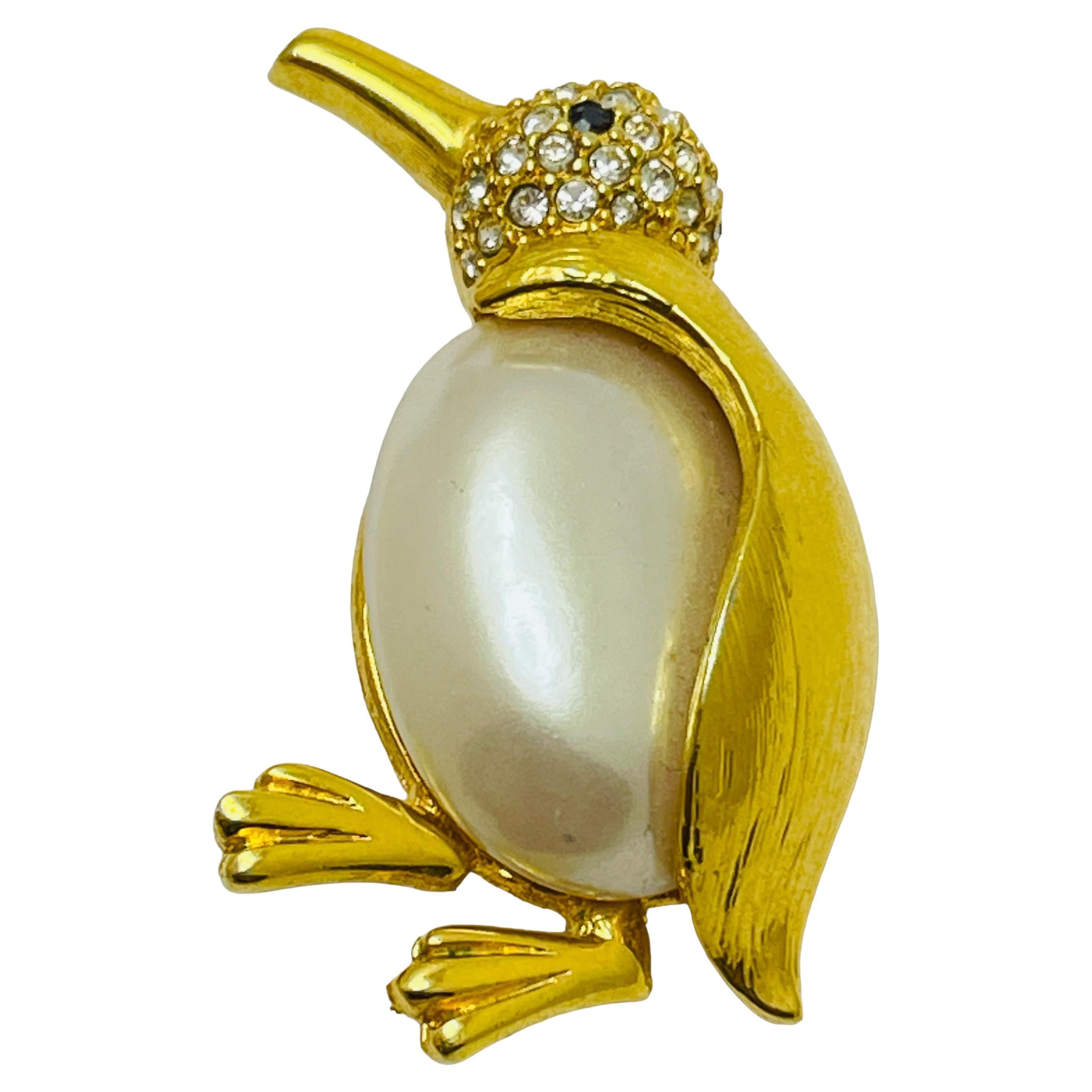 Vintage NAPIER gold tone pearl rhinestone penguin figural designer brooch For Sale