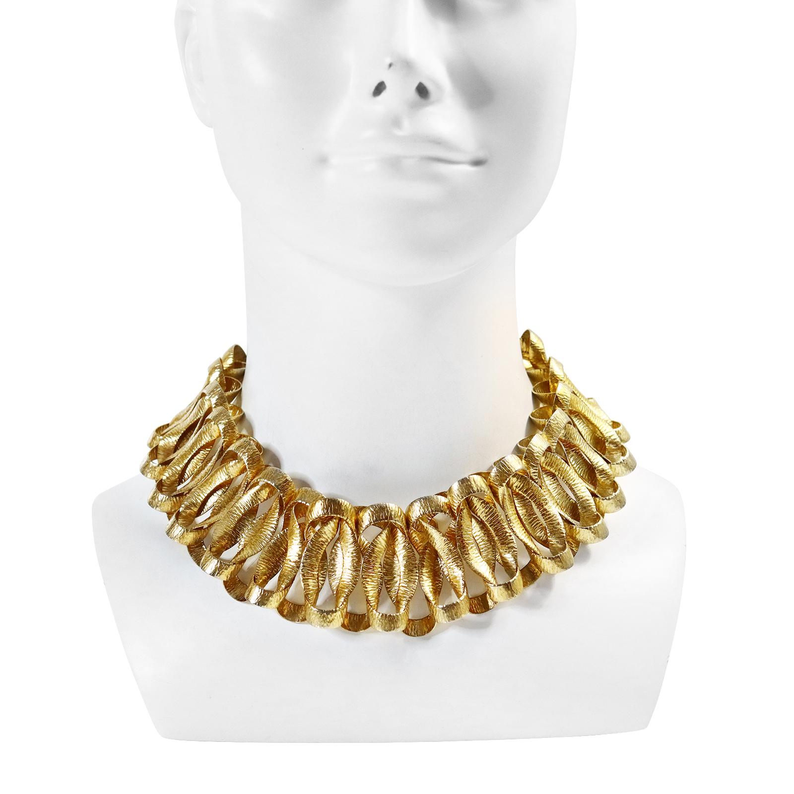 Modern Vintage Napier Gold Tone Slinky Link Collar Choker Necklace Circa 1960s