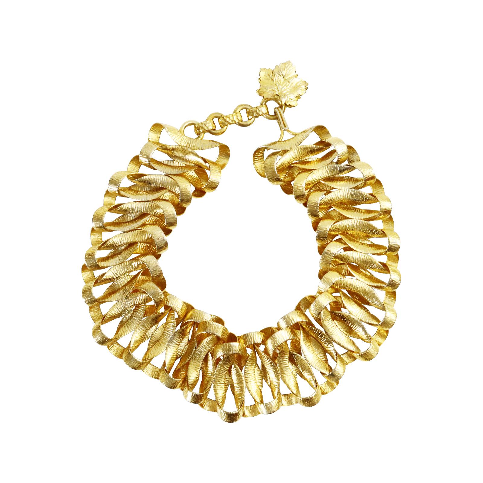 Vintage Napier Gold Tone Slinky Link Collar Choker Necklace Circa 1960s In Good Condition For Sale In New York, NY