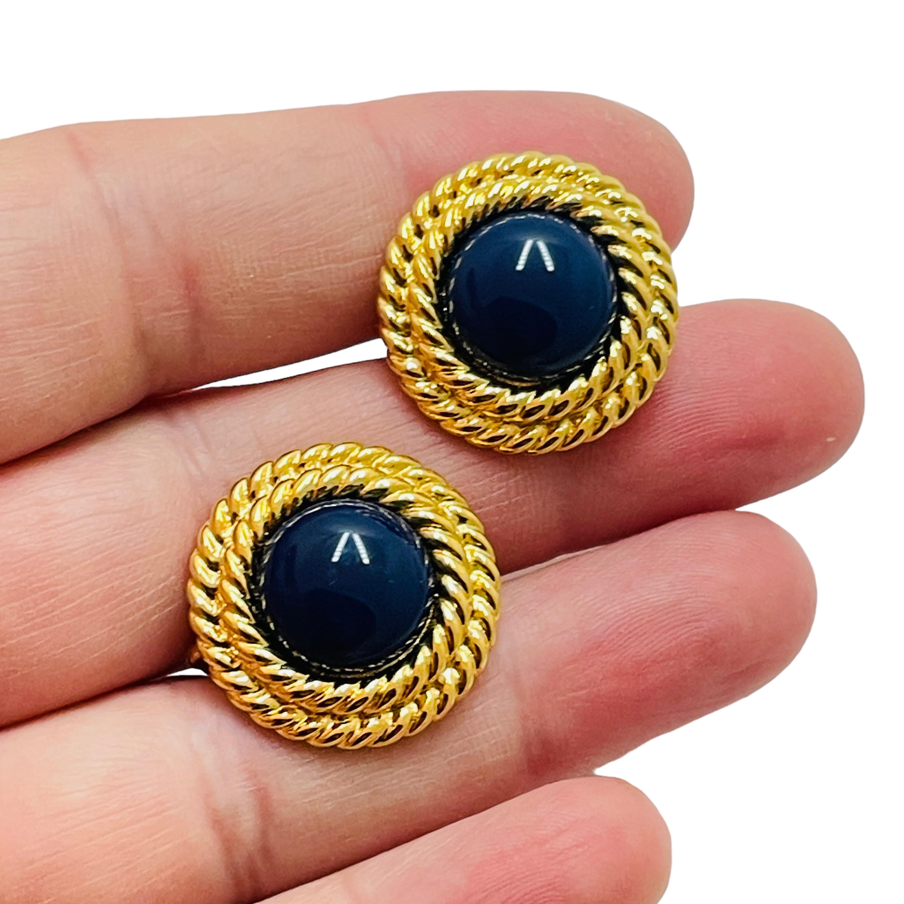 Women's or Men's Vintage NAPIER gold clip on earrings For Sale