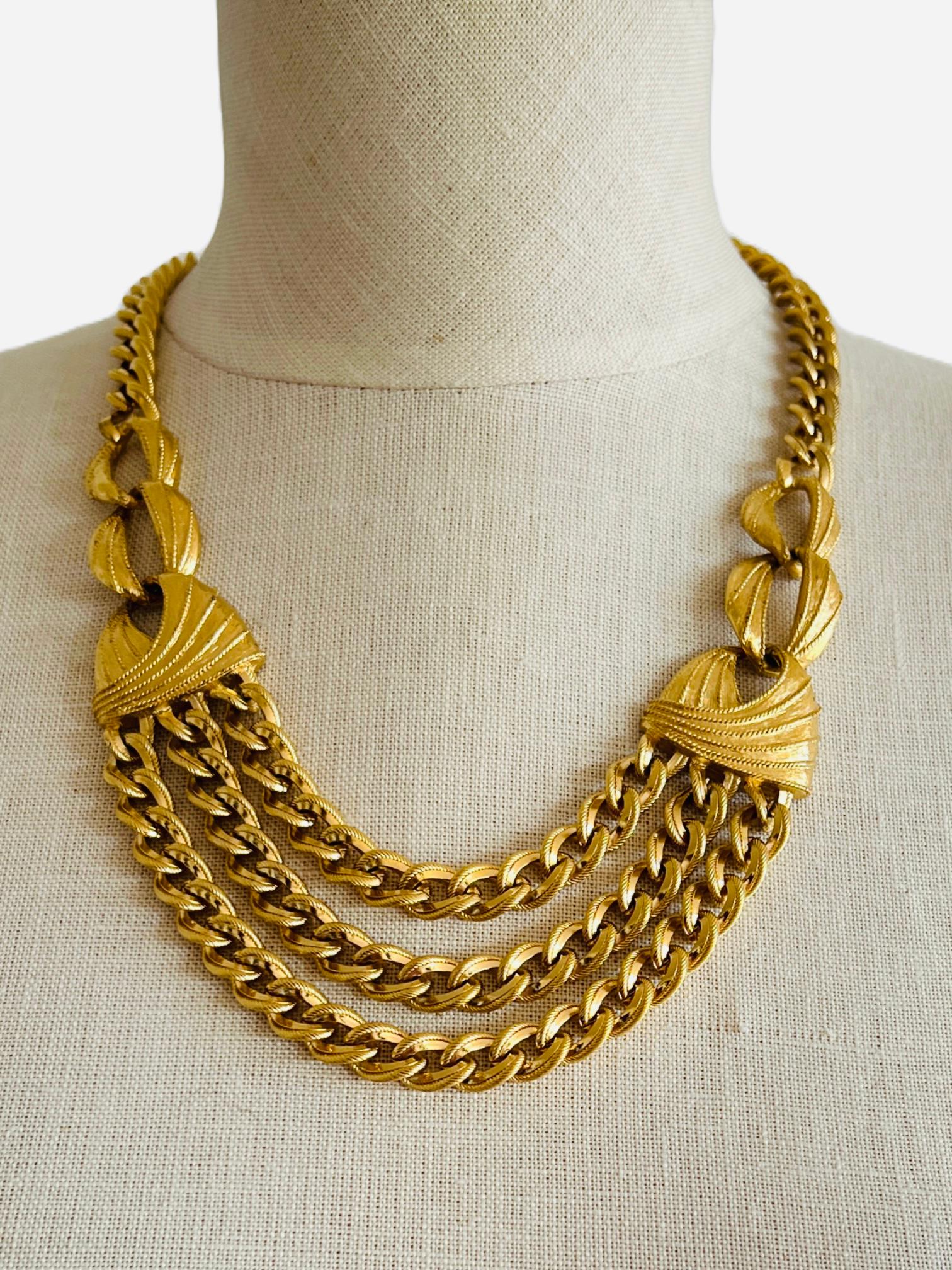 Vintage Napier Heavy Gold Multi Curb Cable Chain Statement Necklace In Excellent Condition For Sale In Sausalito, CA