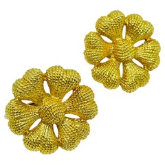 Pendientes de clip de diseño vintage NAPIER firmados en oro flor