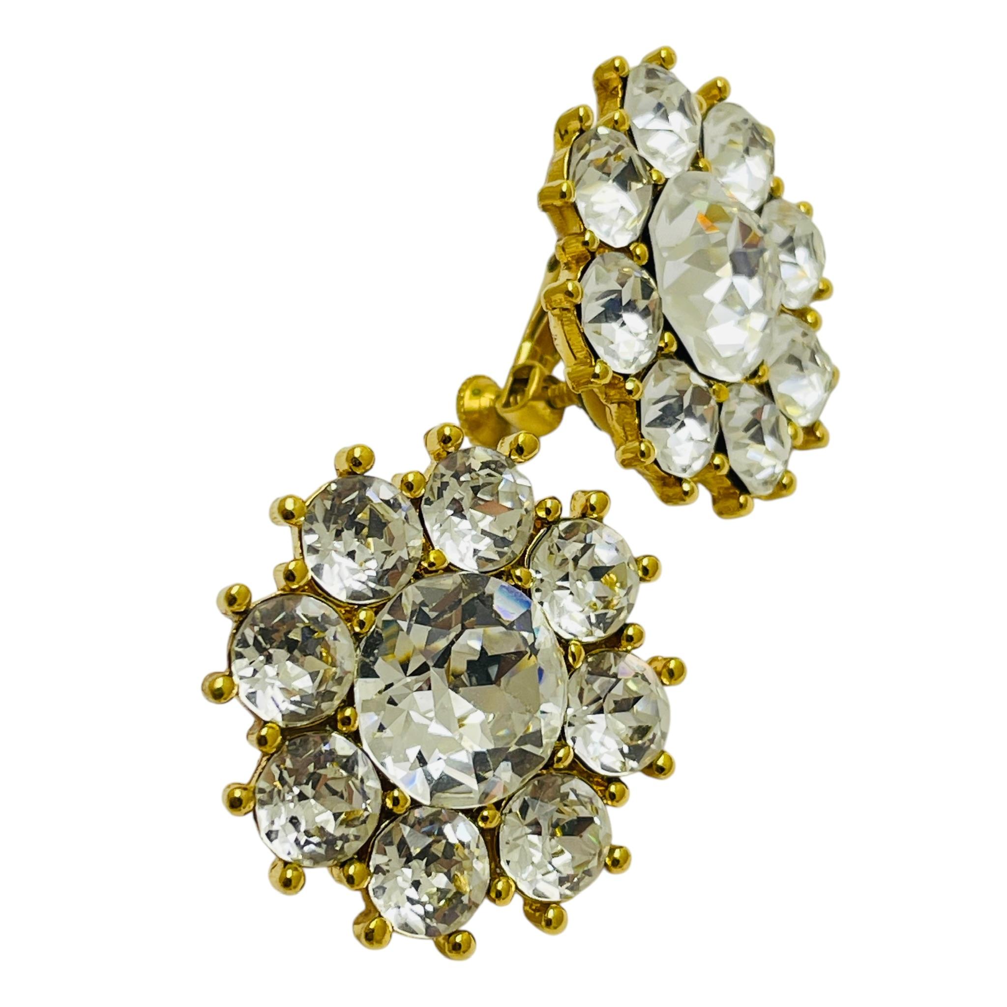 DETAILS

• signed NAPIER 

• gold tone with rhinestones 

• vintage designer earrings 

MEASUREMENTS  

• 

CONDITION

•  very good vintage condition with minimal signs of wear 

 Sku 48

❤️❤️  VINTAGE DESIGNER JEWELRY ❤️❤️

❤️❤️  ALEXANDER’S