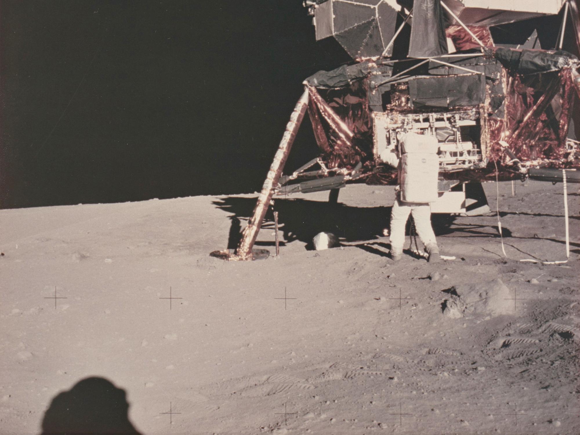 Vintage-Vintage-Fotografie der Apollo-11-Mondreise der NASA im Zustand „Hervorragend“ im Angebot in Brooklyn, NY