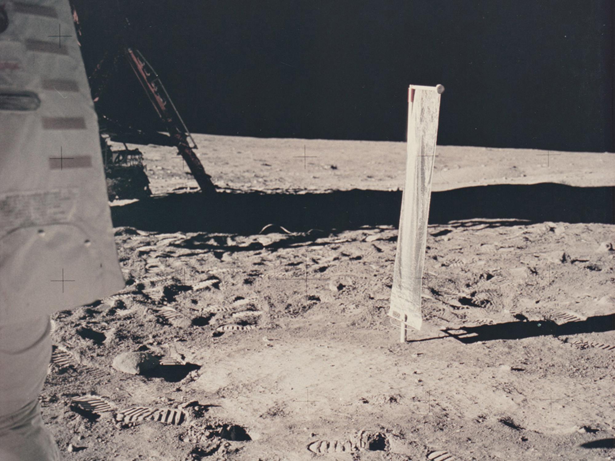 Fotografía antigua de la NASA del alunizaje del Apolo 11 en Excelente estado para la venta en Brooklyn, NY