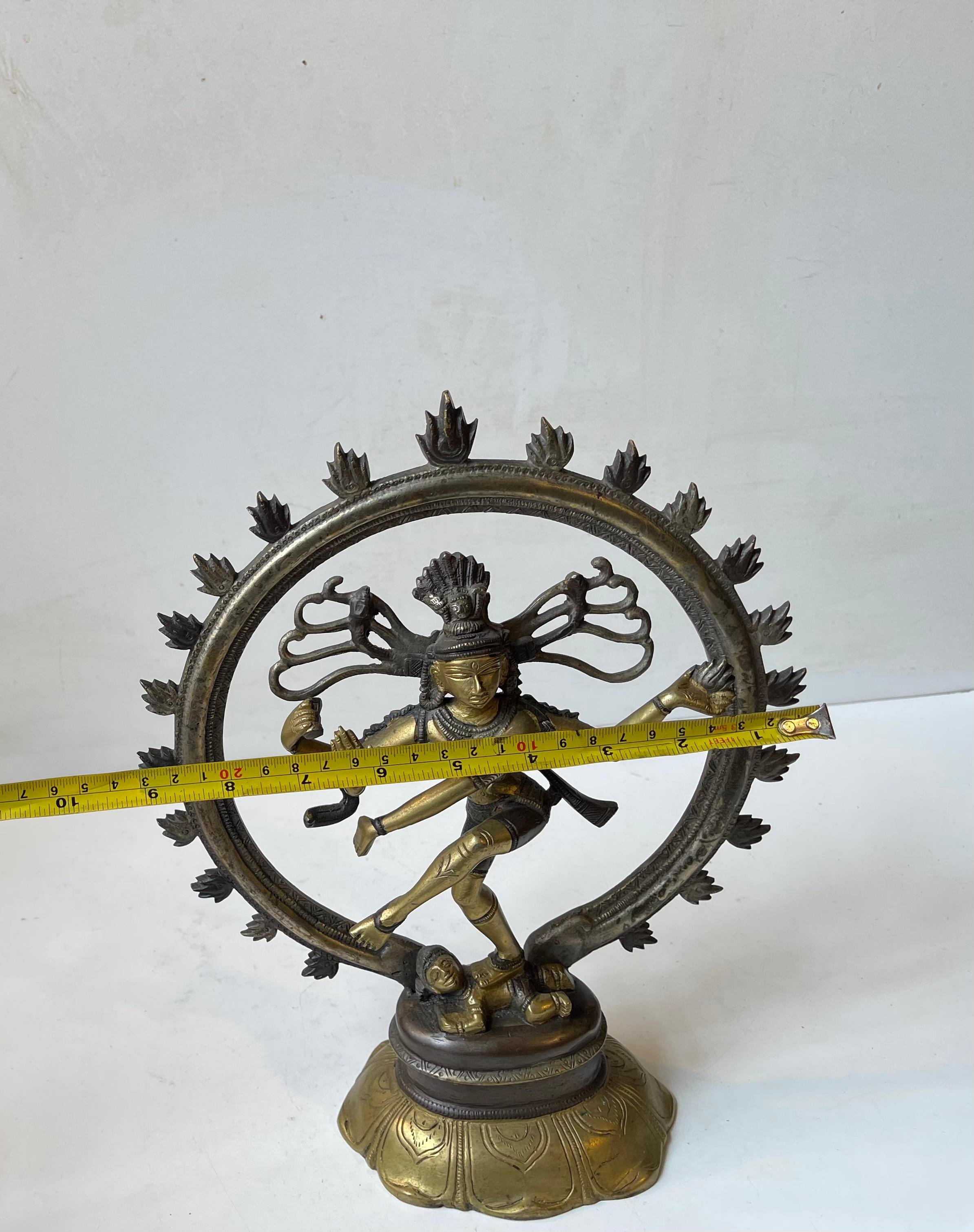 Scultura Nataraj Dancing Shiva in bronzo, vintage, anni '70 in vendita 4
