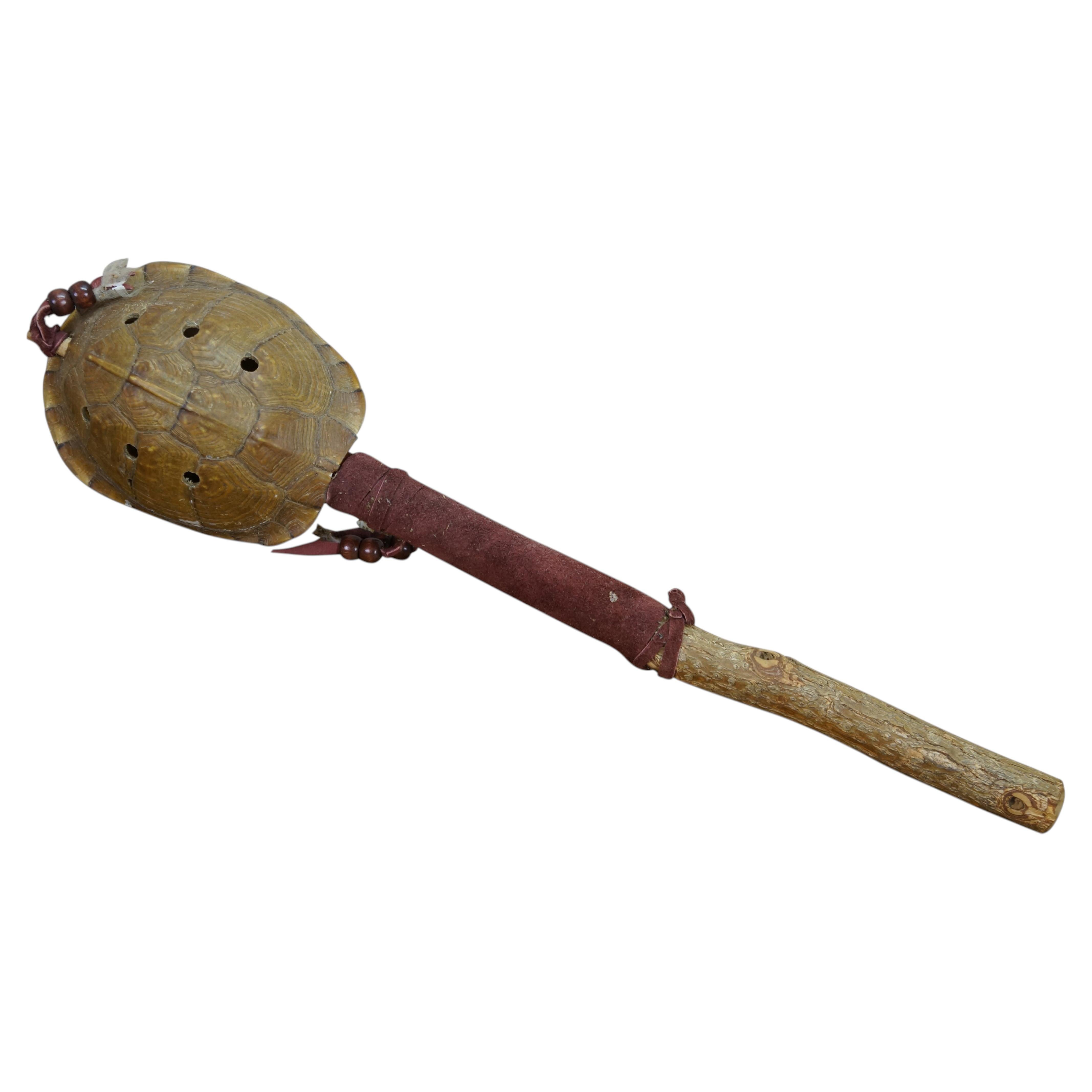 Vintage Native American Ceremonial Dance Regalia Schildkröte Shell Rassel Instrument im Angebot