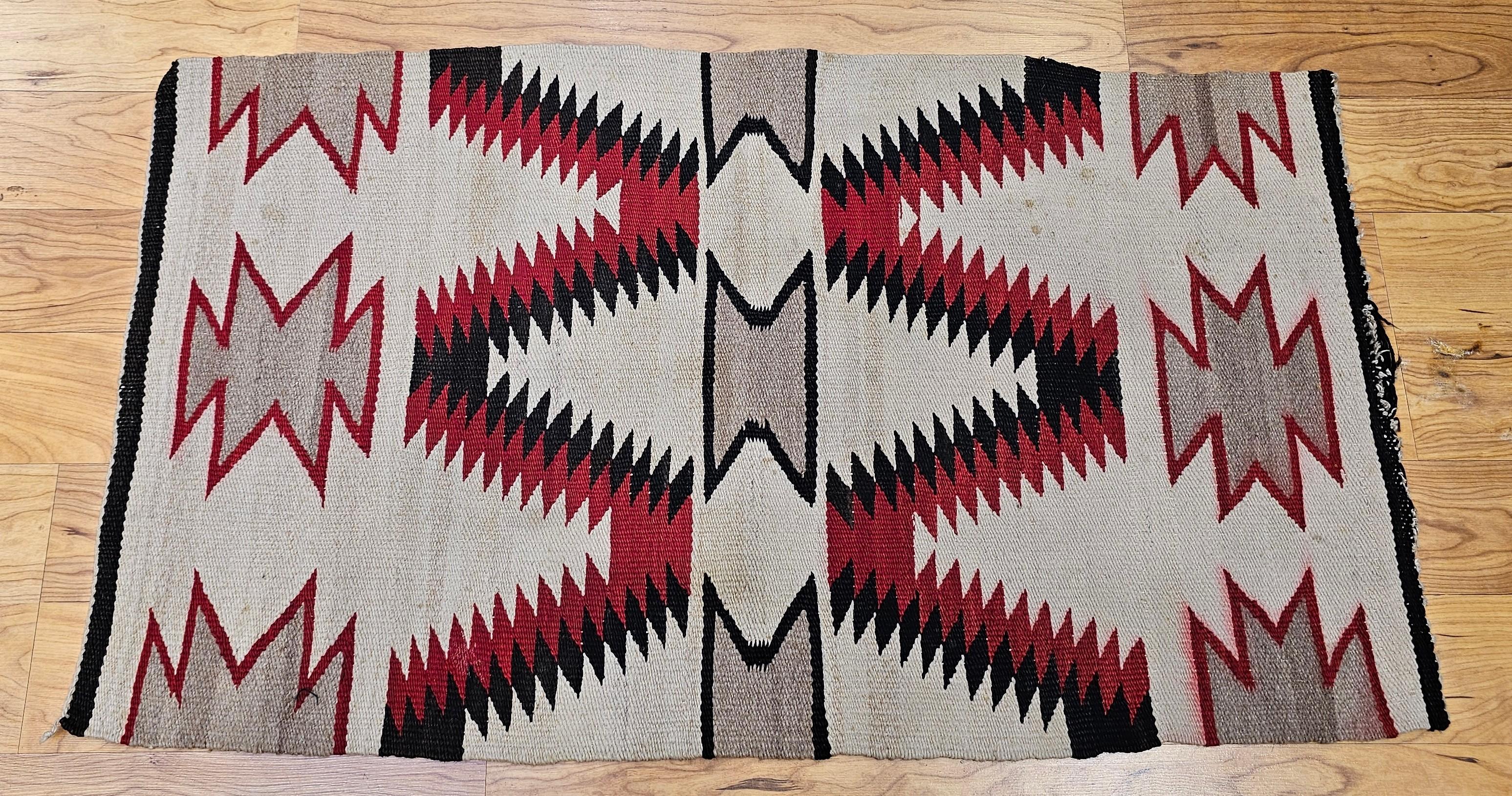 Vintage Native American Navajo Area Rug in Eye Dazzler Pattern in Ivory, Red For Sale 7