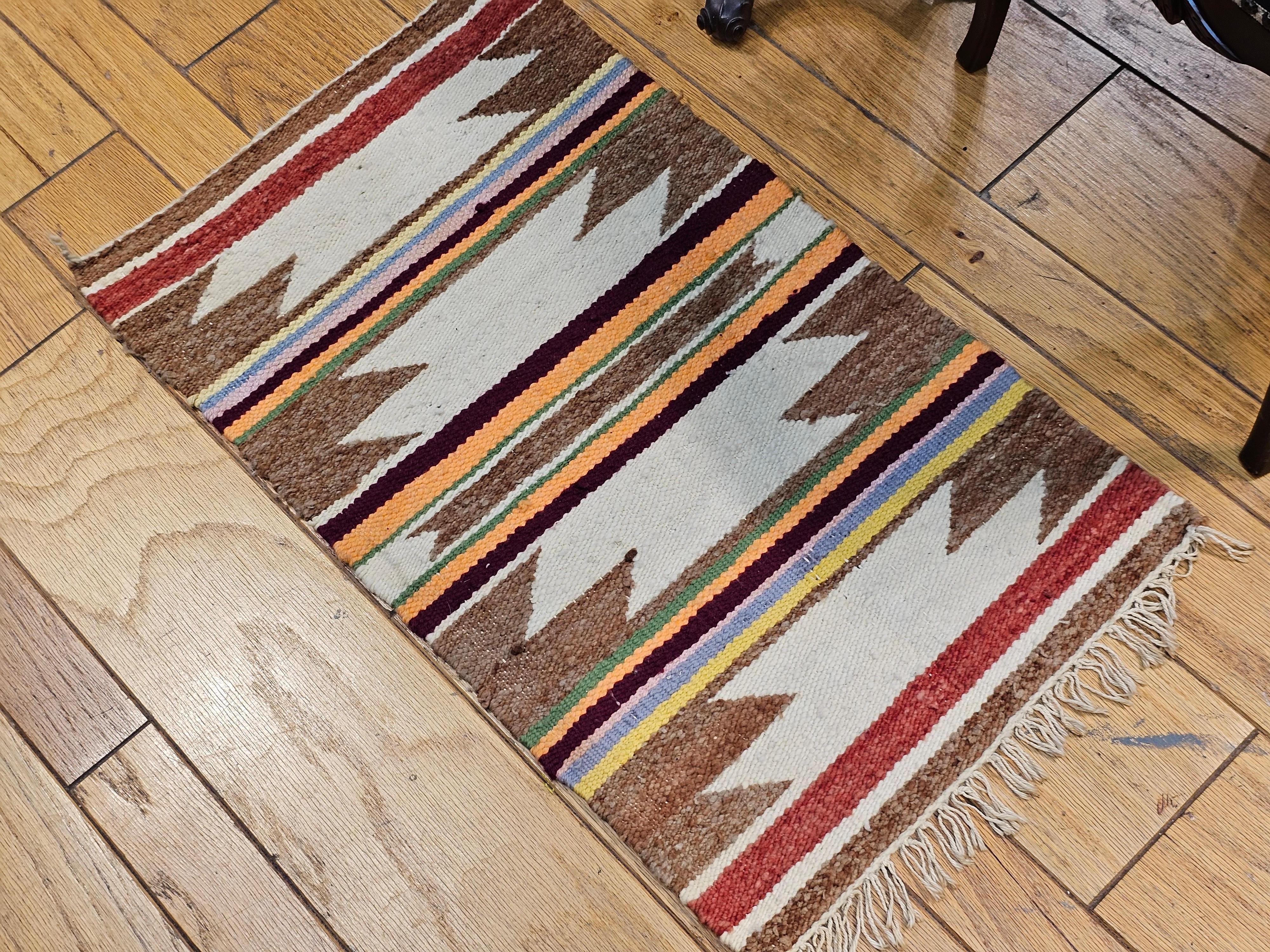 Vintage Native American Navajo Area Rug in Wide Band Pattern in Ivory, Rust In Good Condition For Sale In Barrington, IL