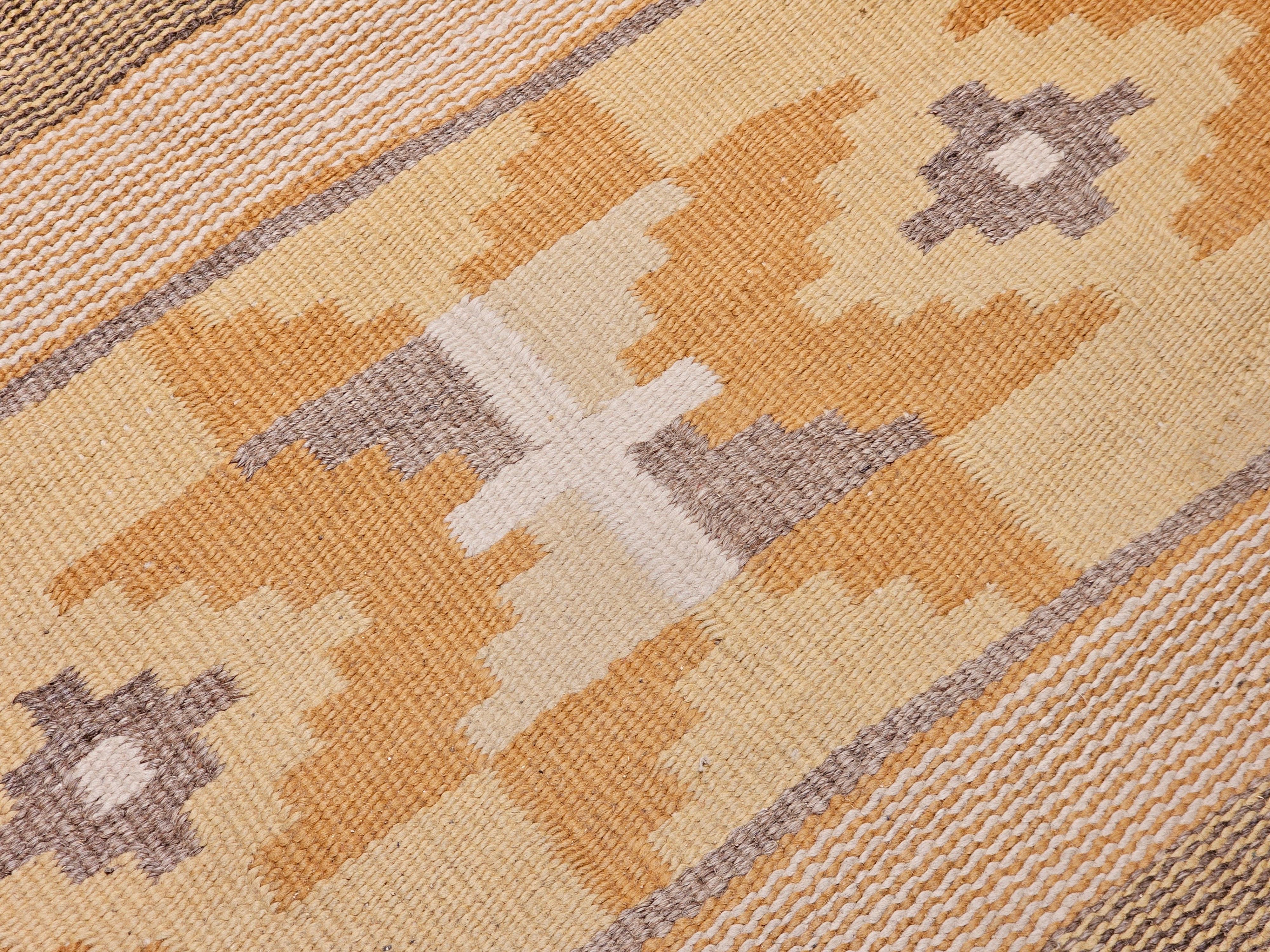 Vintage Native American Navajo Chinle Area Rug in Gold, Gelb, Elfenbein, Grau (Wolle) im Angebot
