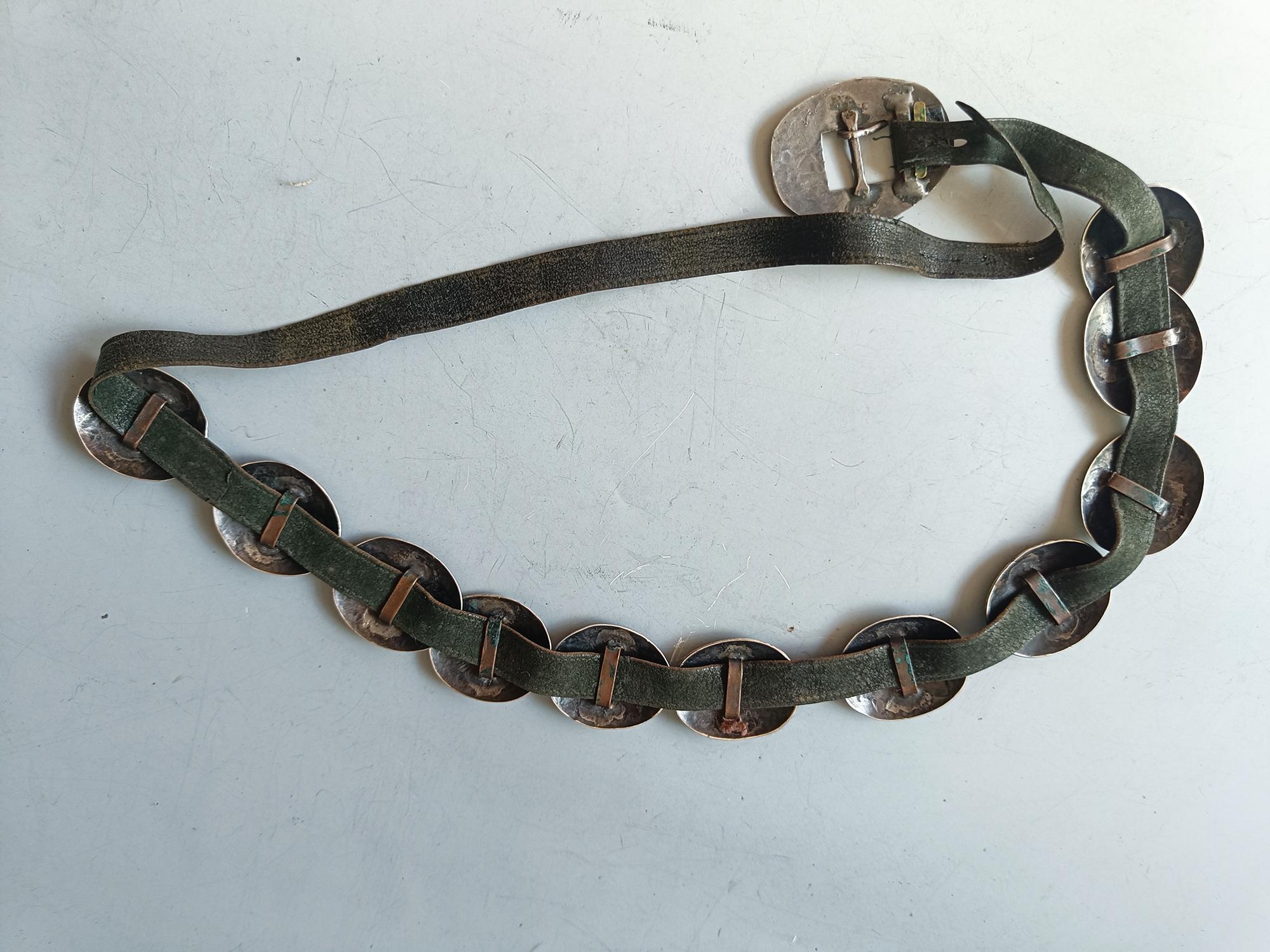 Plata de ley vintage de los nativos americanos Navajo  Sombrero Cinturón Peón viejo Joyas Estadounidense en venta