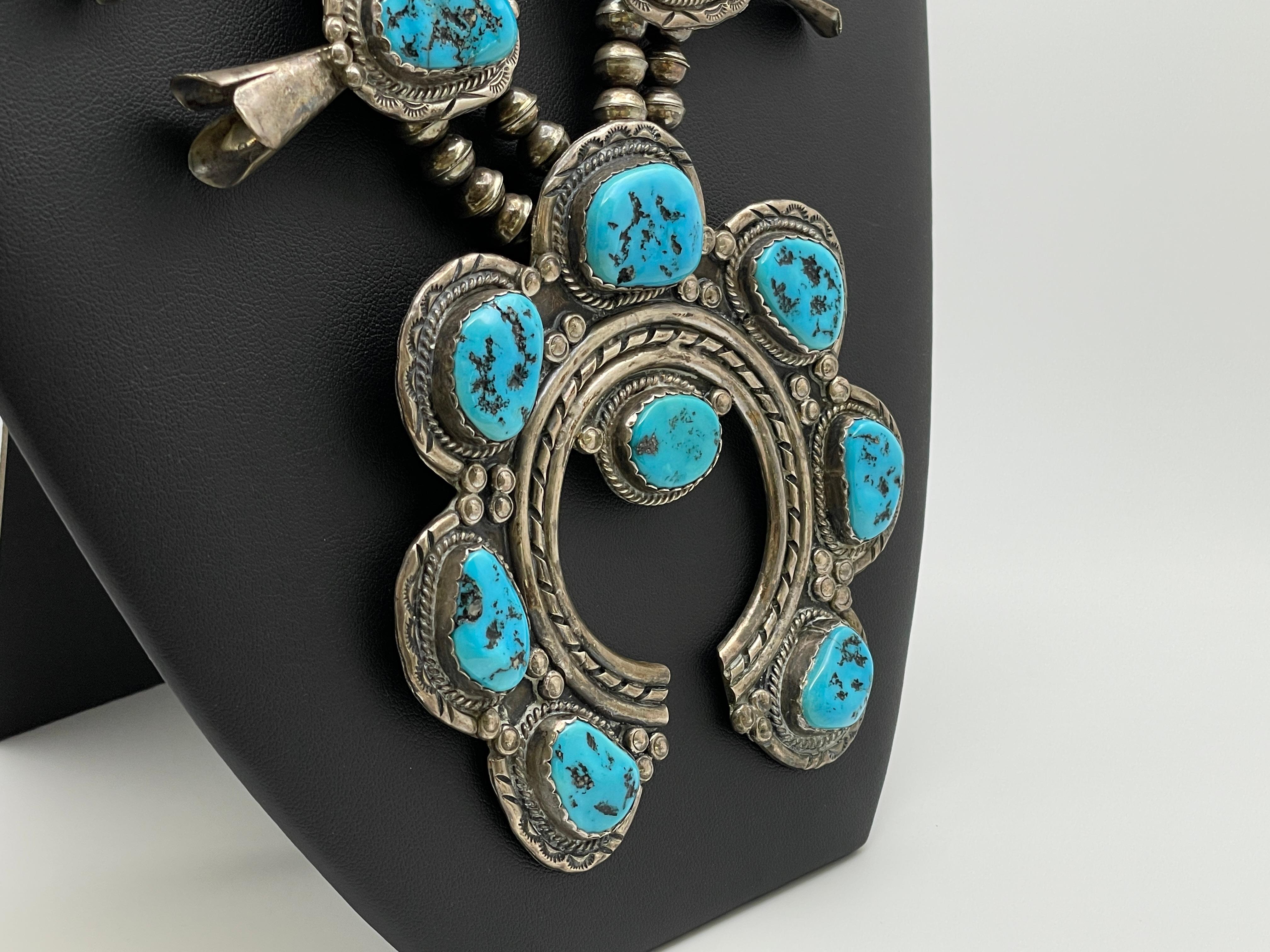 Vintage Native American Navajo Sterling Silver Horseshoe Squash Blossom Necklace In Good Condition For Sale In Westport, CT