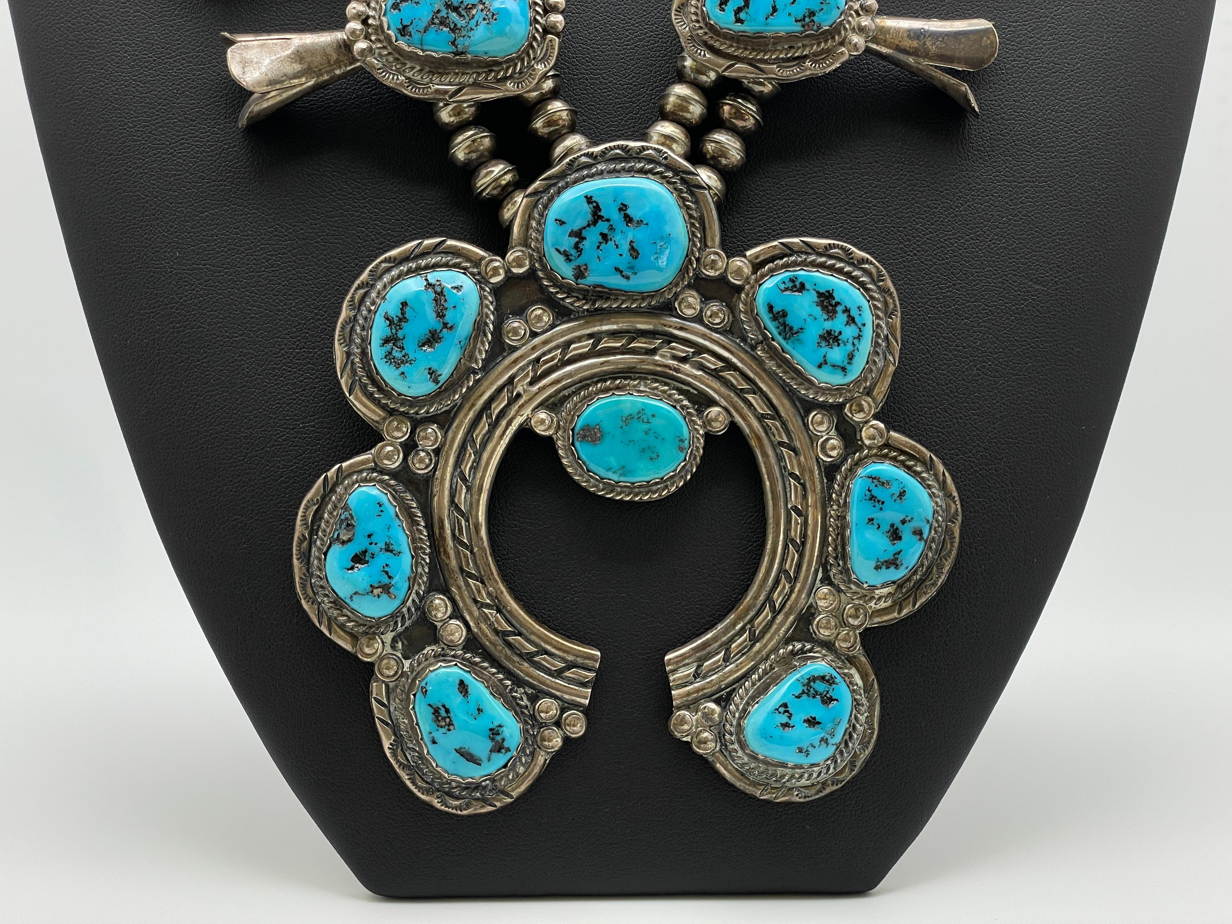 Women's or Men's Vintage Native American Navajo Sterling Silver Horseshoe Squash Blossom Necklace For Sale