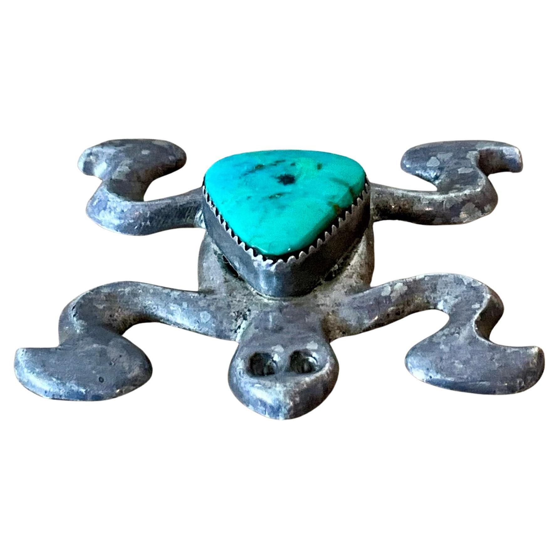 Ciondolo d
argento intarsiato di turchese d
epoca dei nativi americani in vendita