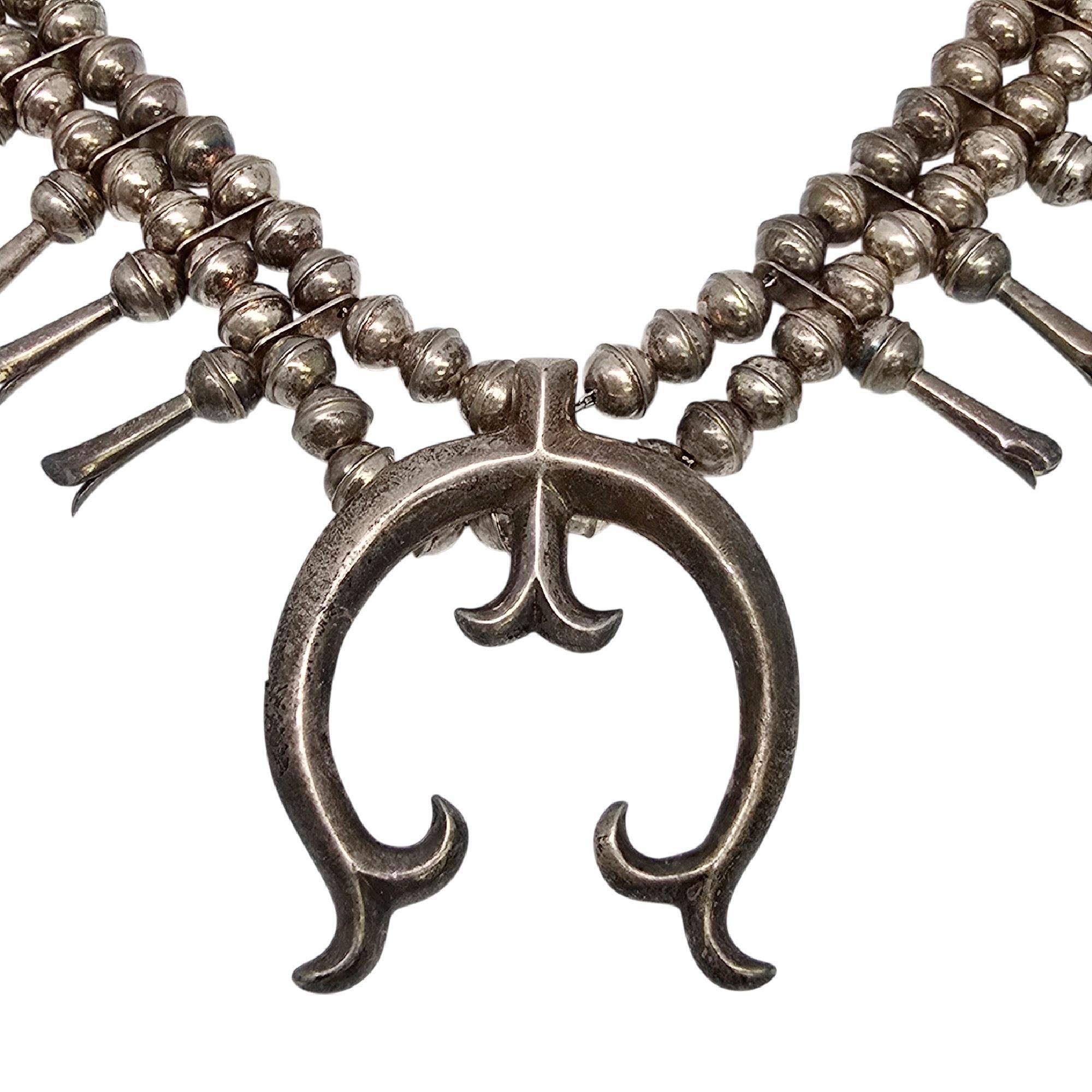 Amérindien Collier Naja squash Blossom vintage amérindien en argent coulé 20841 en vente