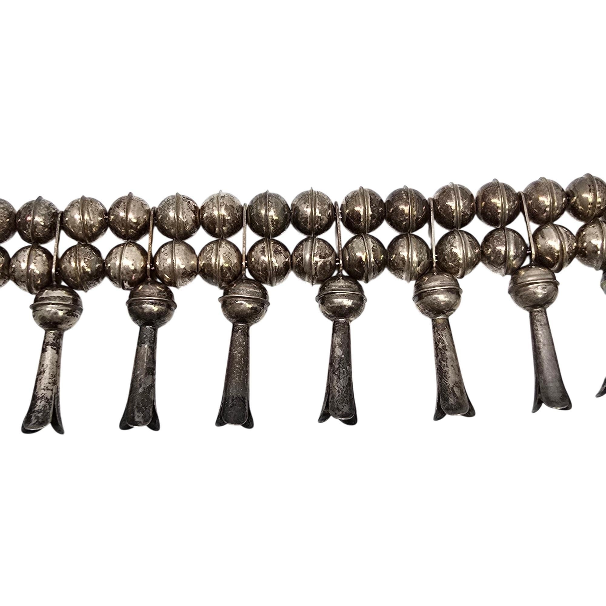 Collier Naja squash Blossom vintage amérindien en argent coulé 20841 Bon état - En vente à Washington Depot, CT