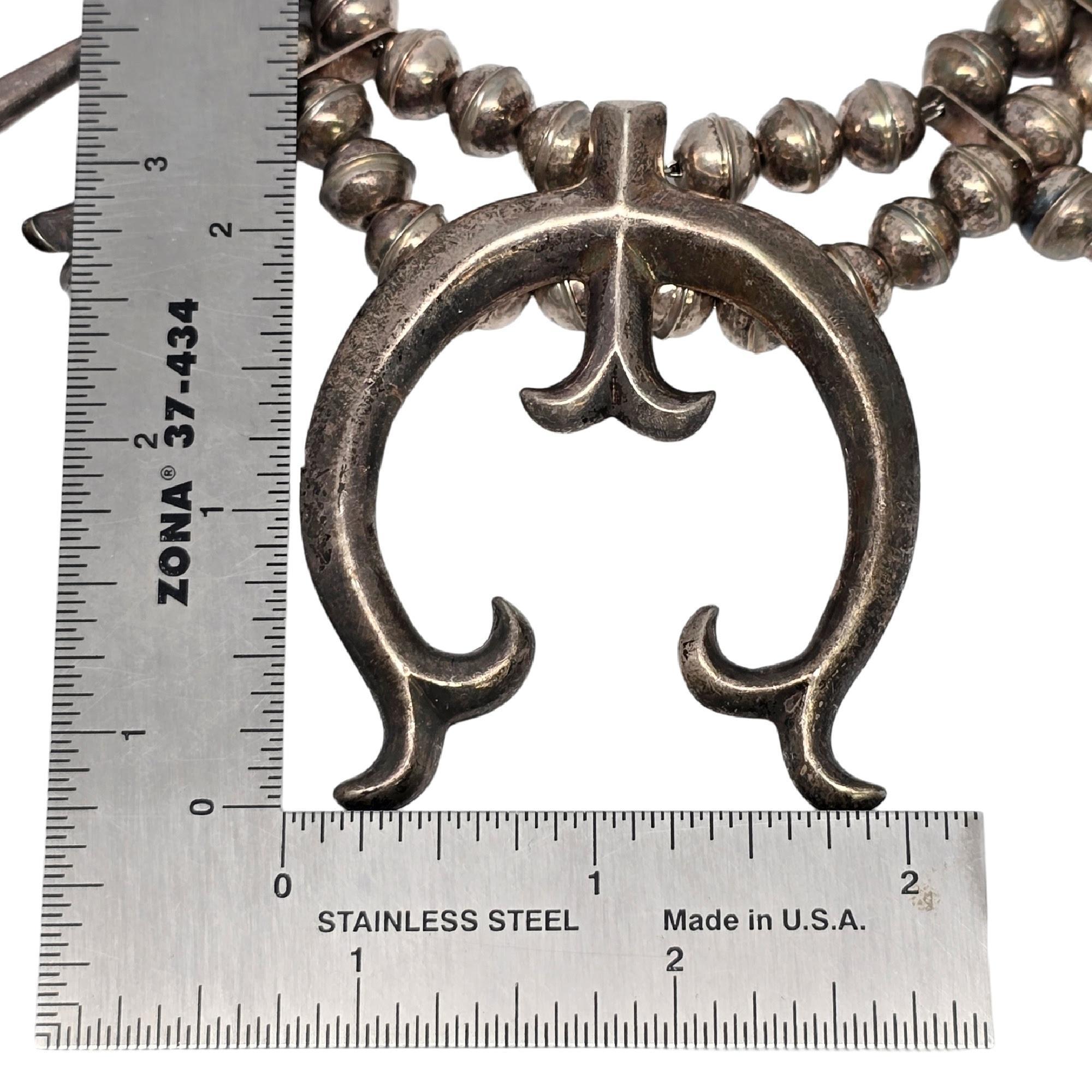 Collier Naja squash Blossom vintage amérindien en argent coulé 20841 en vente 3