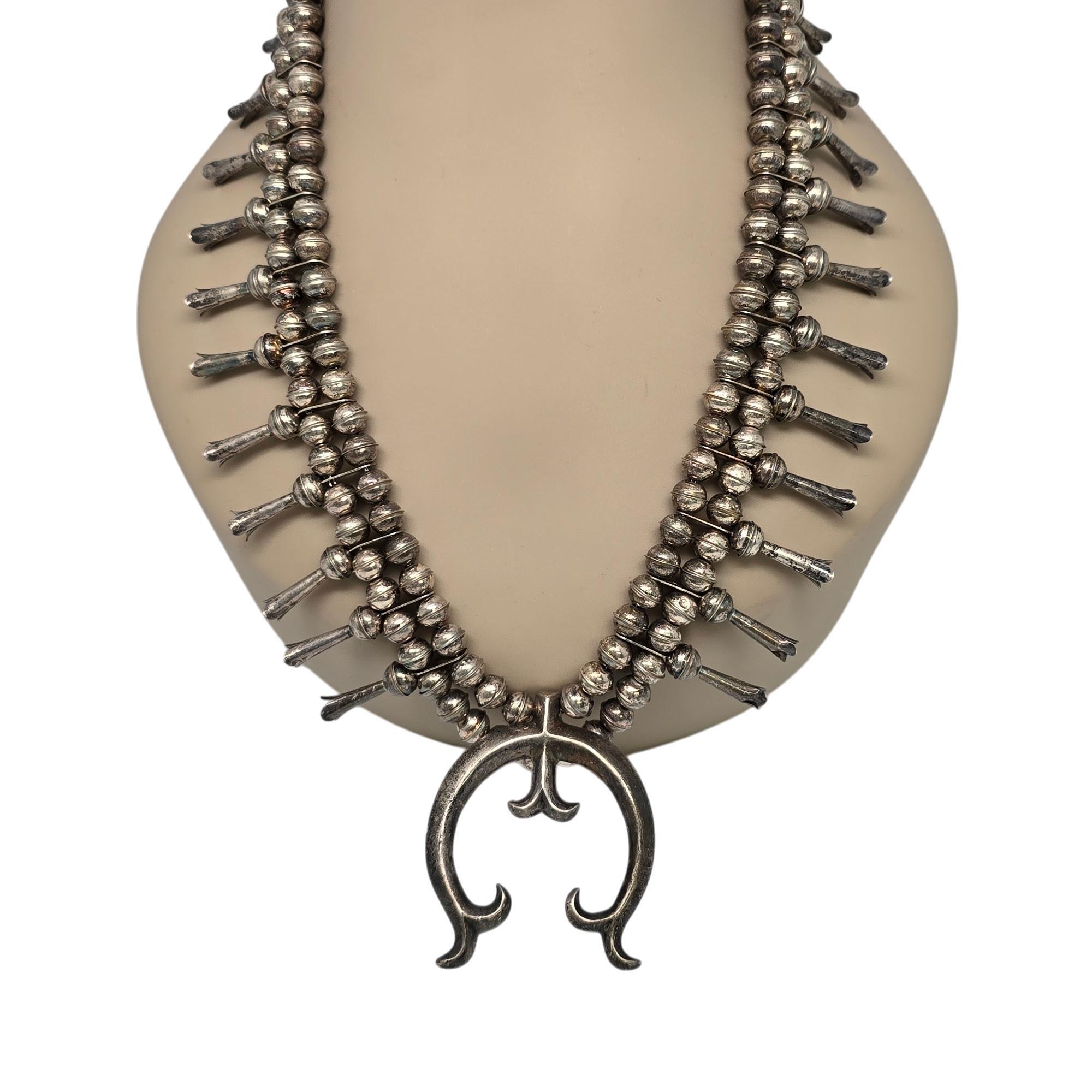 Collier Naja squash Blossom vintage amérindien en argent coulé 20841 en vente 4