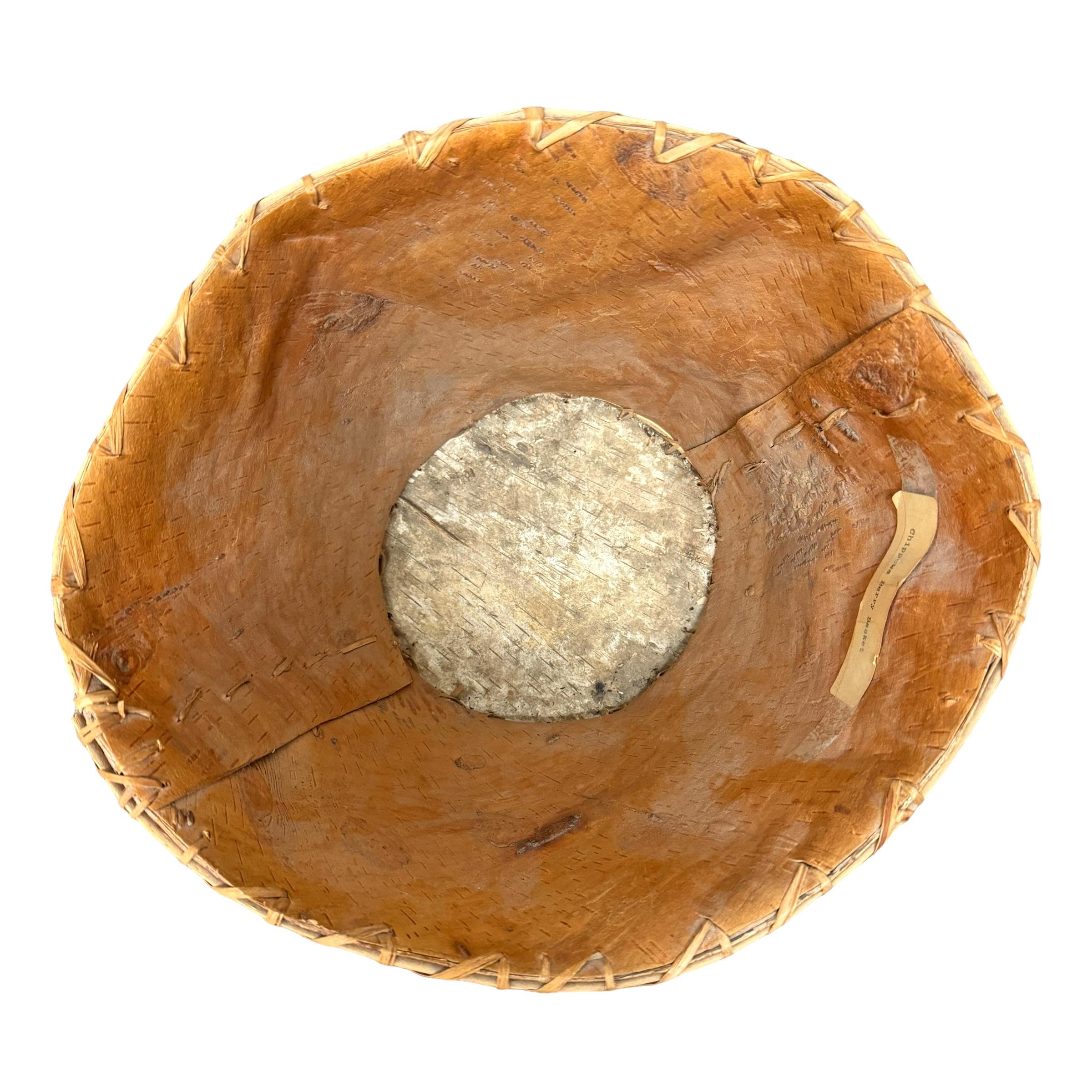 Cestino di bacche di corteccia di betulla Chippewa d'epoca in vendita 1