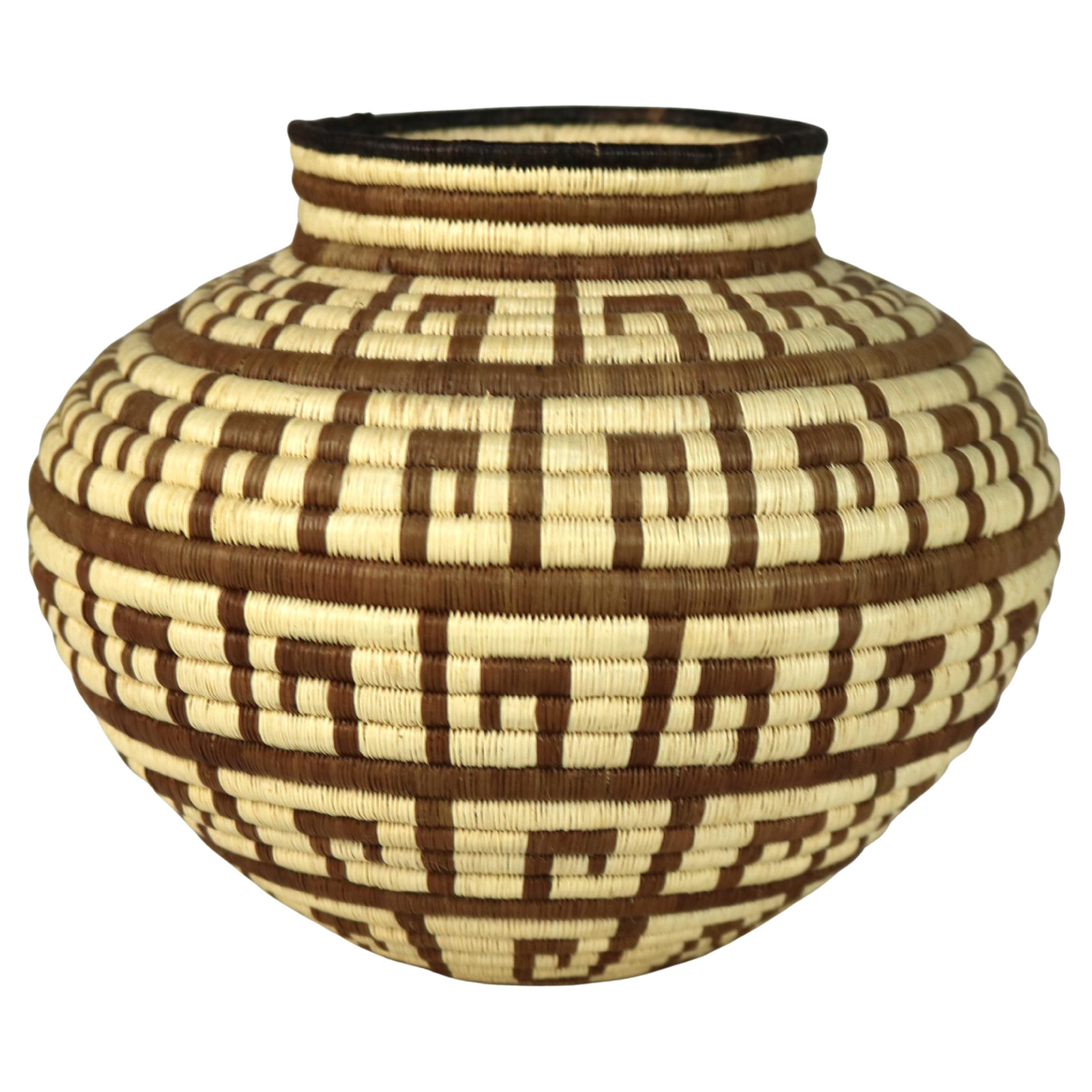 Cesto di canne intrecciate Wounaan e Embera, nativo del Sud America, vintage, 20° secolo