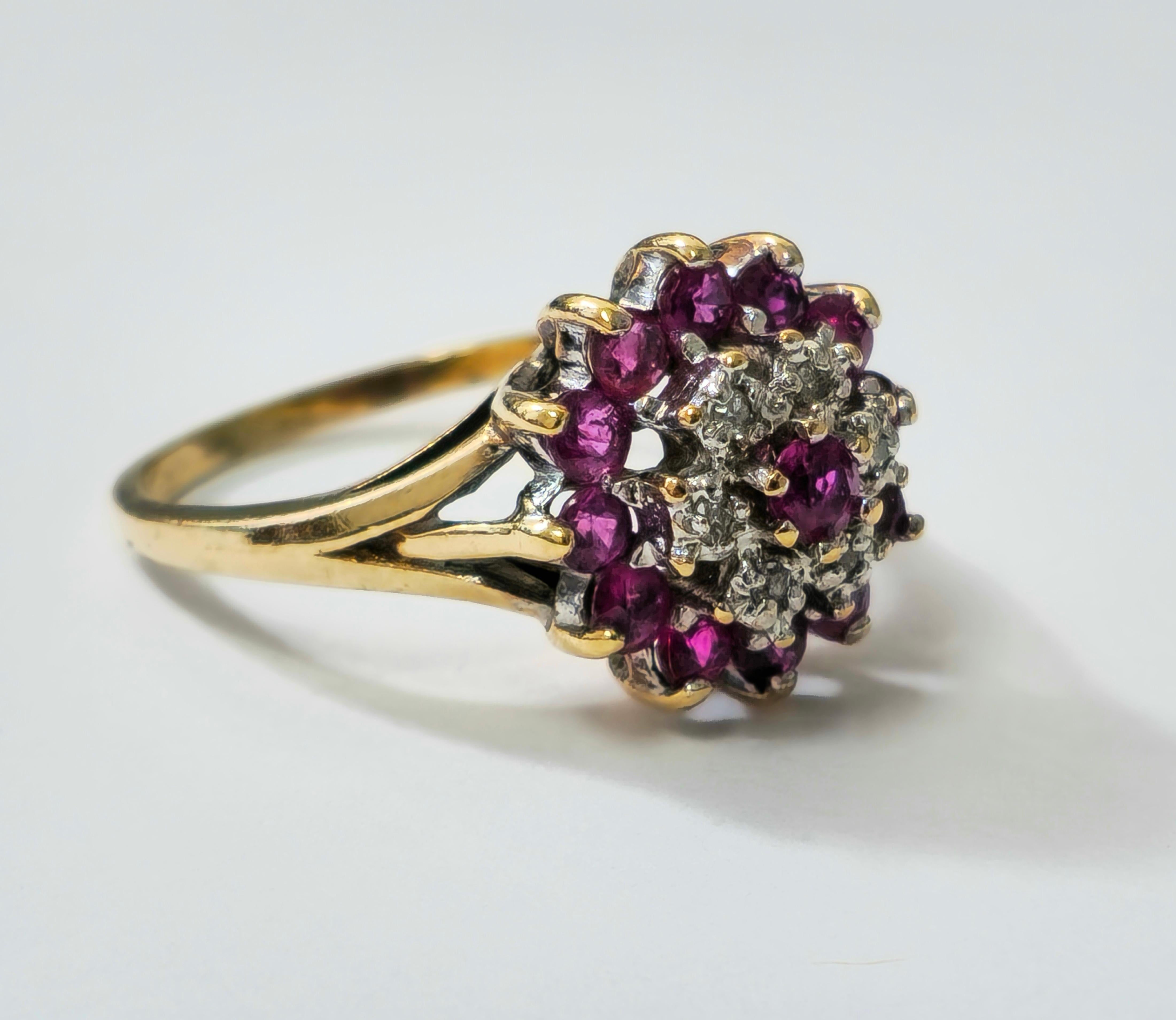 Round Cut Vintage Natural 1.20 Carat Ruby & Diamond Cocktail Ring in 14k yellow gold For Sale