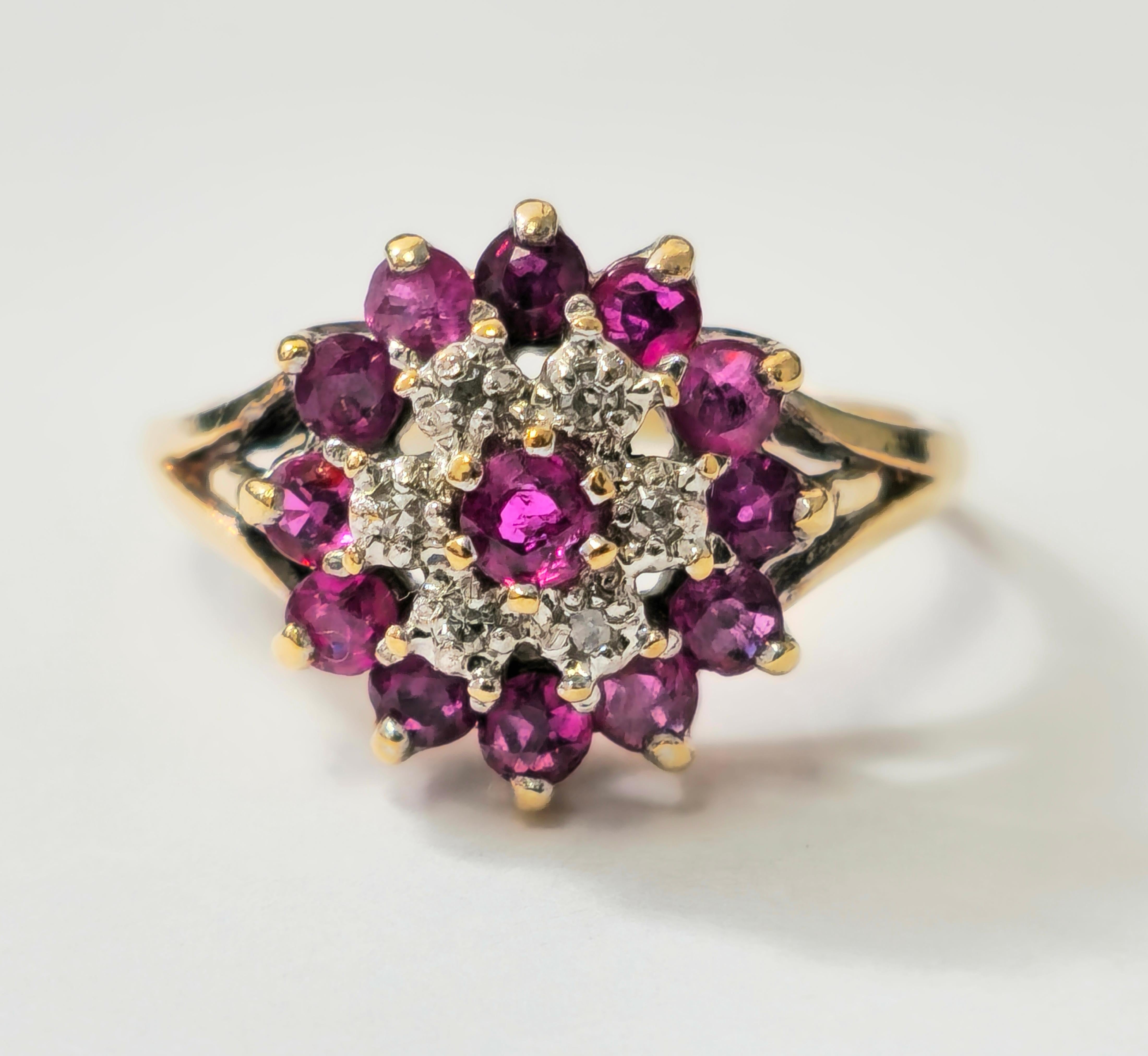 Women's Vintage Natural 1.20 Carat Ruby & Diamond Cocktail Ring in 14k yellow gold For Sale